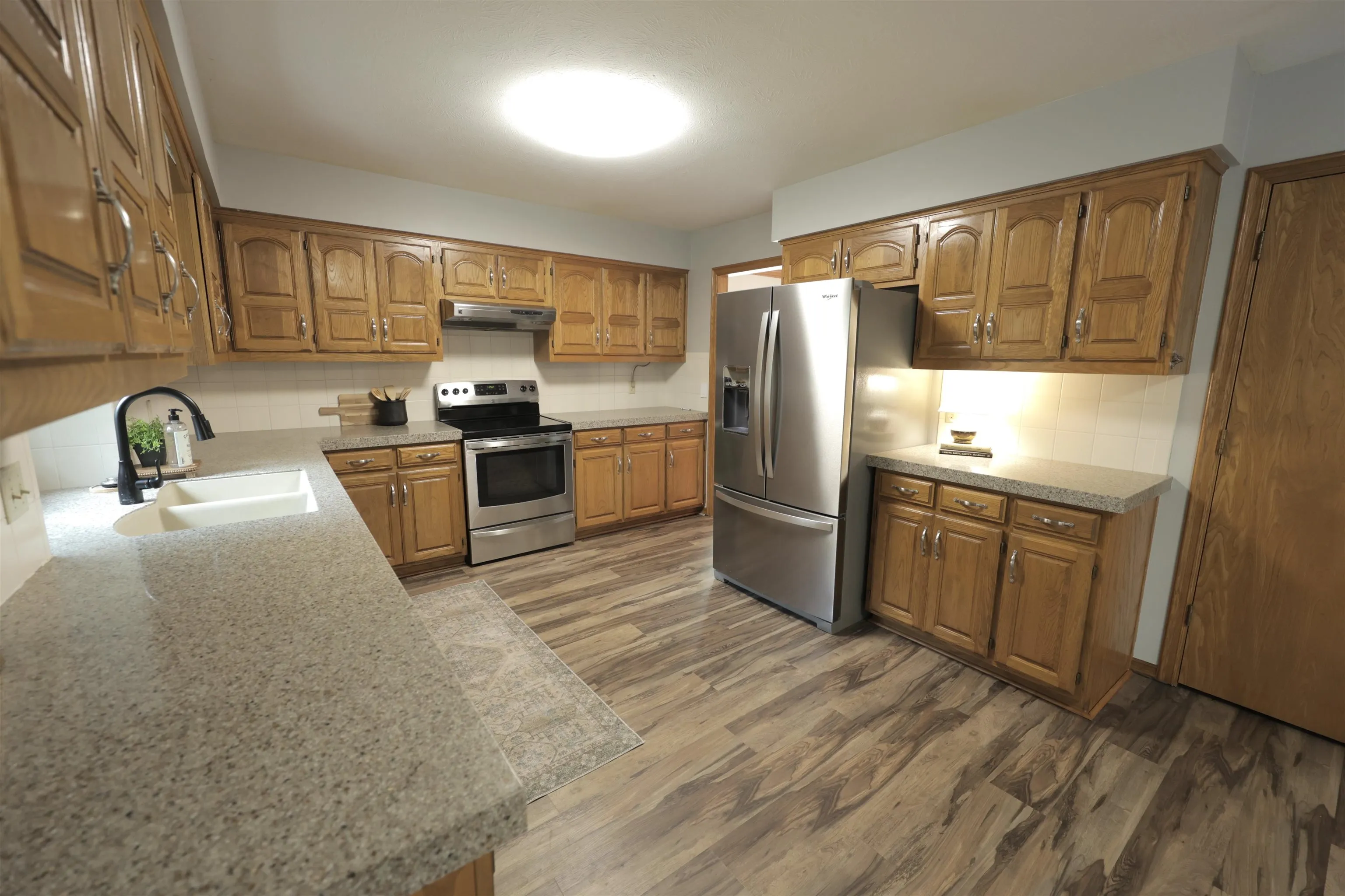 Wichita, Kansas 67206, United States, 4 Bedrooms Bedrooms, ,4 BathroomsBathrooms,Residential,Active,233505