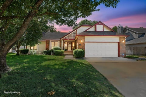 Homes For Sale - 14001 E Lakeview Dr<br/> Wichita, KS 67230
