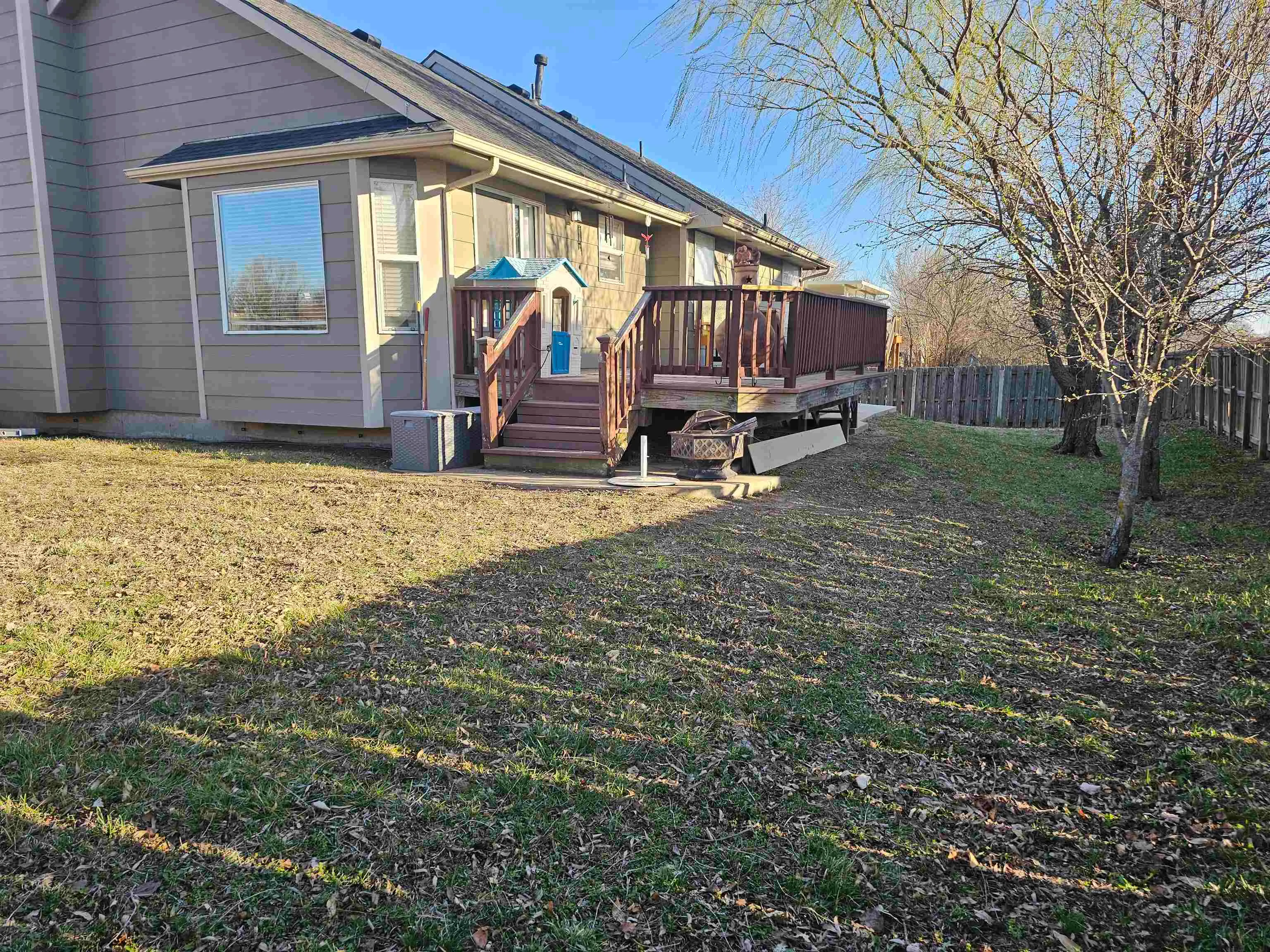 Derby, Kansas 67037, United States, 3 Bedrooms Bedrooms, ,3 BathroomsBathrooms,Residential,Pending,94671