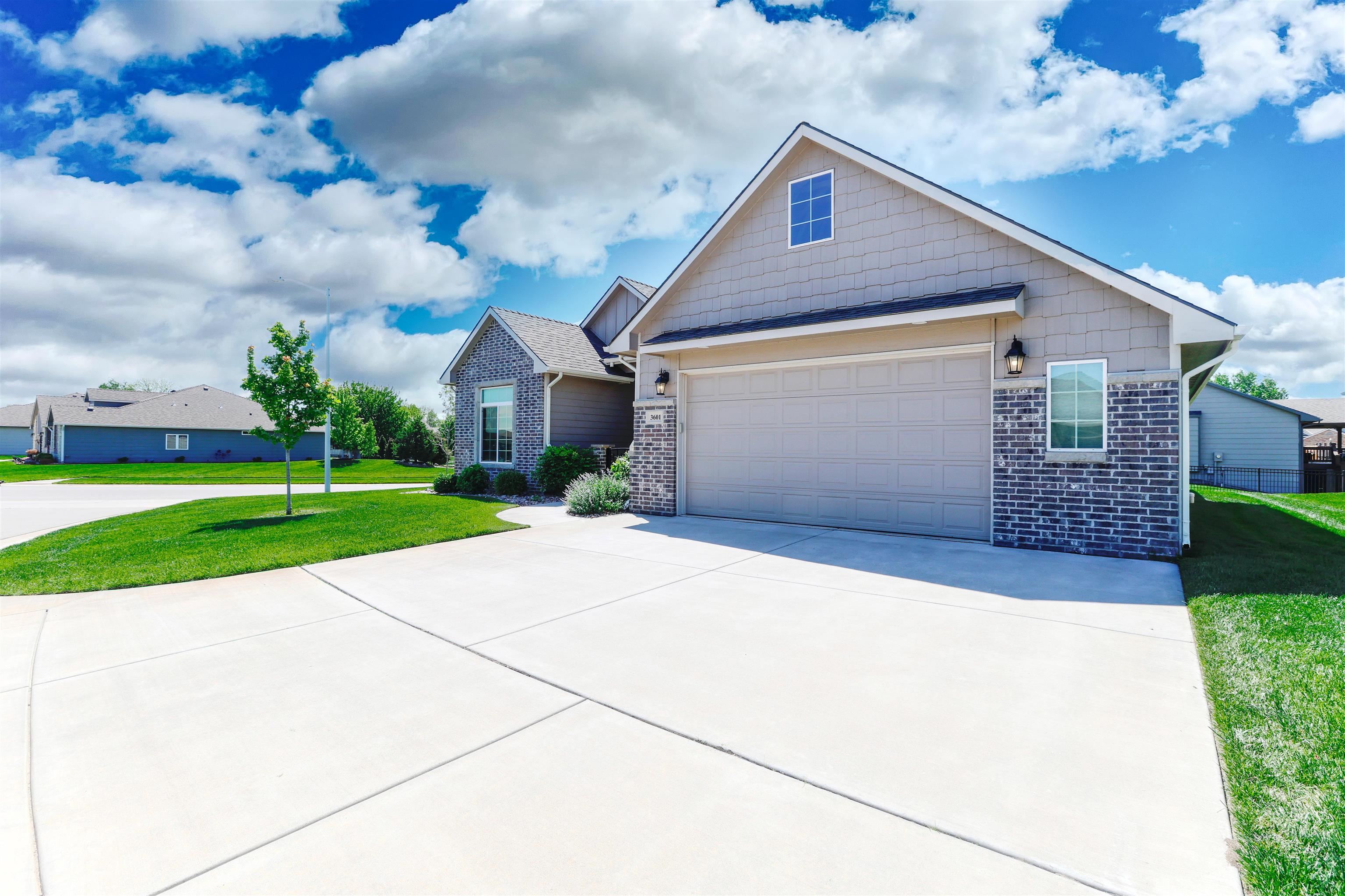 3601 N Lakeway Ct, Wichita, Kansas image 5