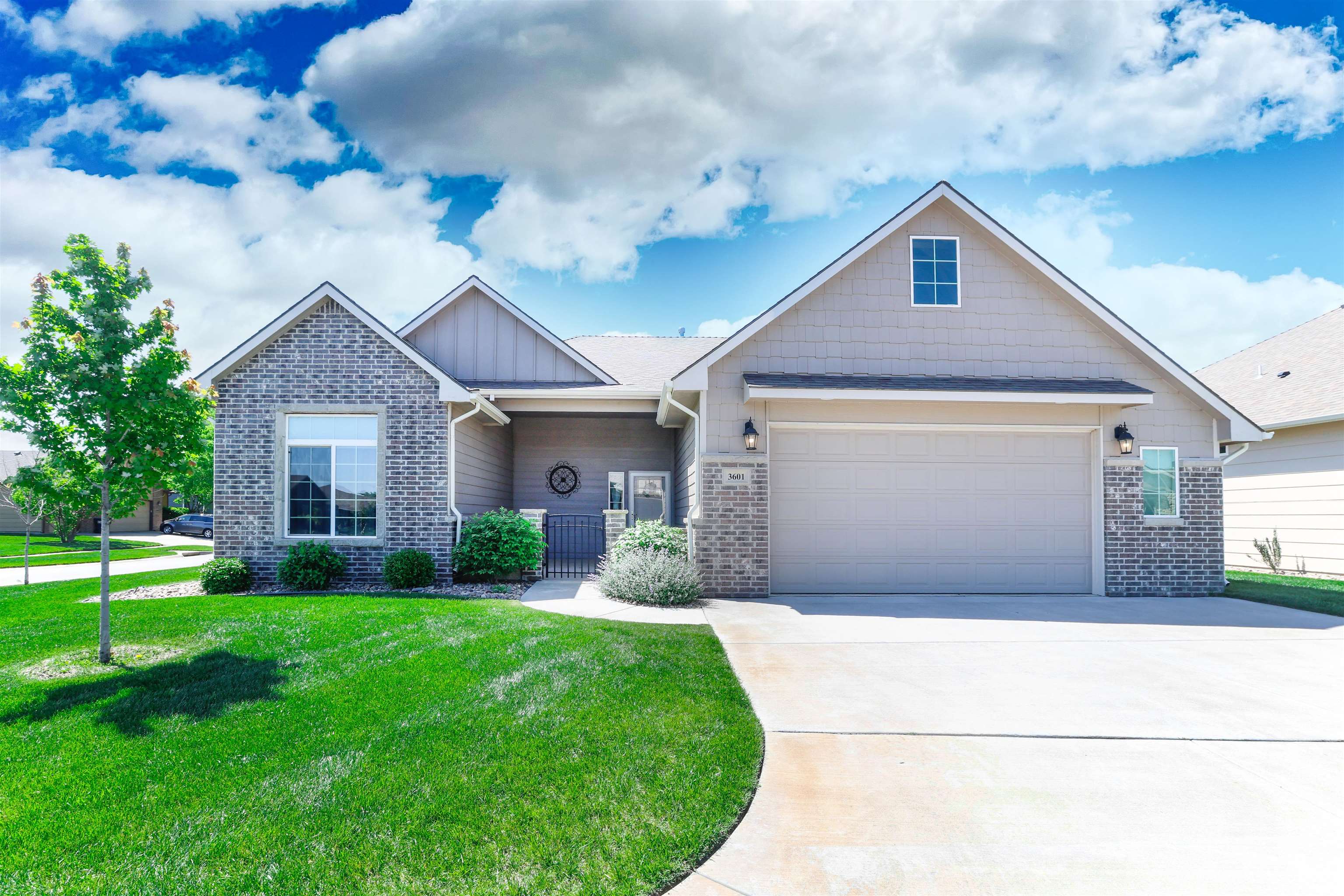 3601 N Lakeway Ct, Wichita, Kansas image 1