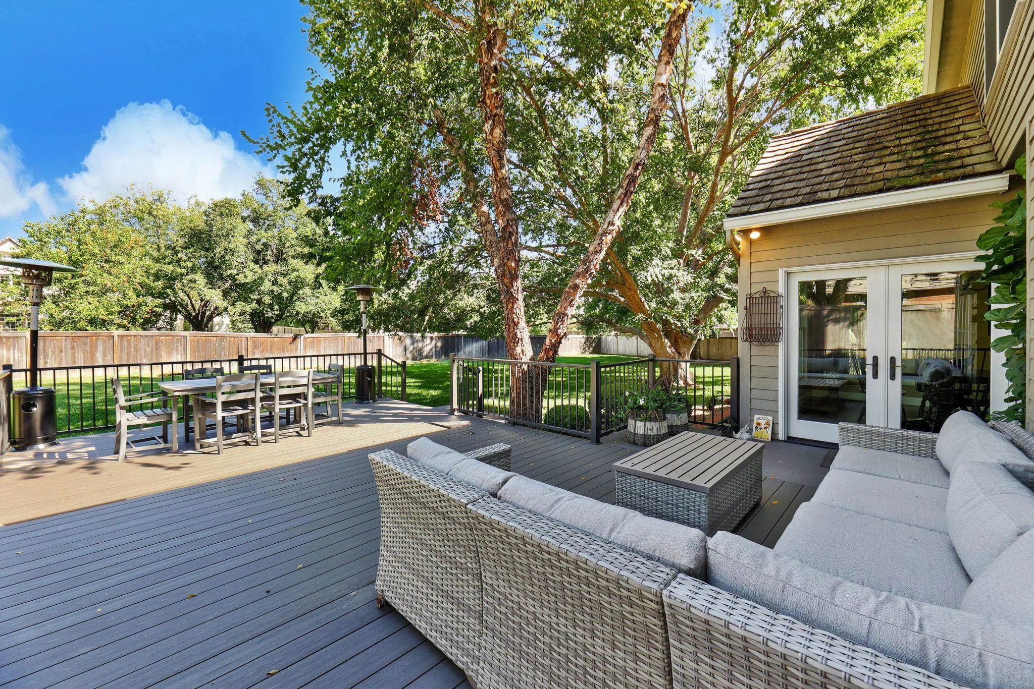 Wichita, Kansas 67206, United States, 5 Bedrooms Bedrooms, ,5 BathroomsBathrooms,Residential,Pending,41170