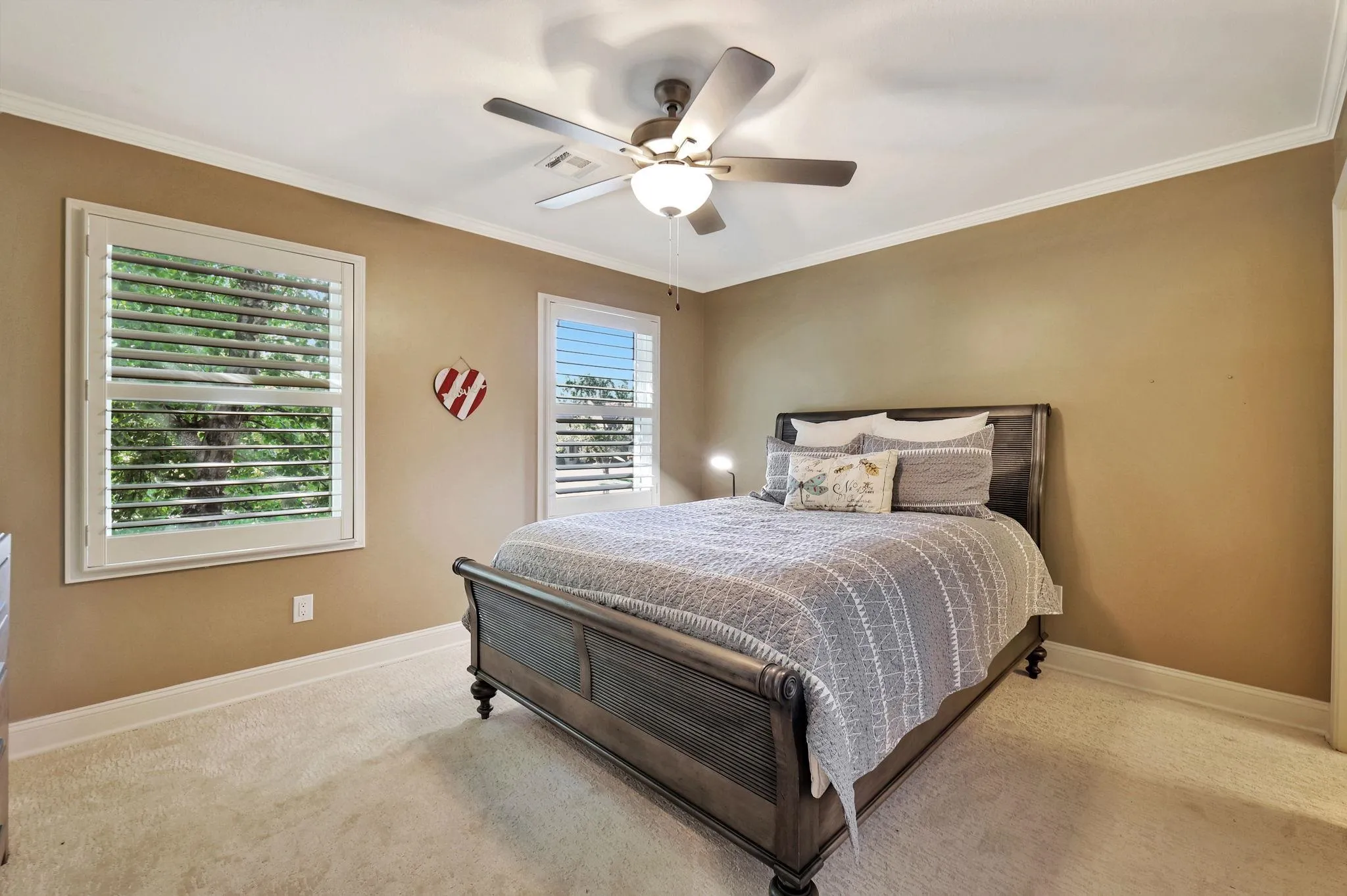 Wichita, Kansas 67206, United States, 5 Bedrooms Bedrooms, ,5 BathroomsBathrooms,Residential,Pending,41170