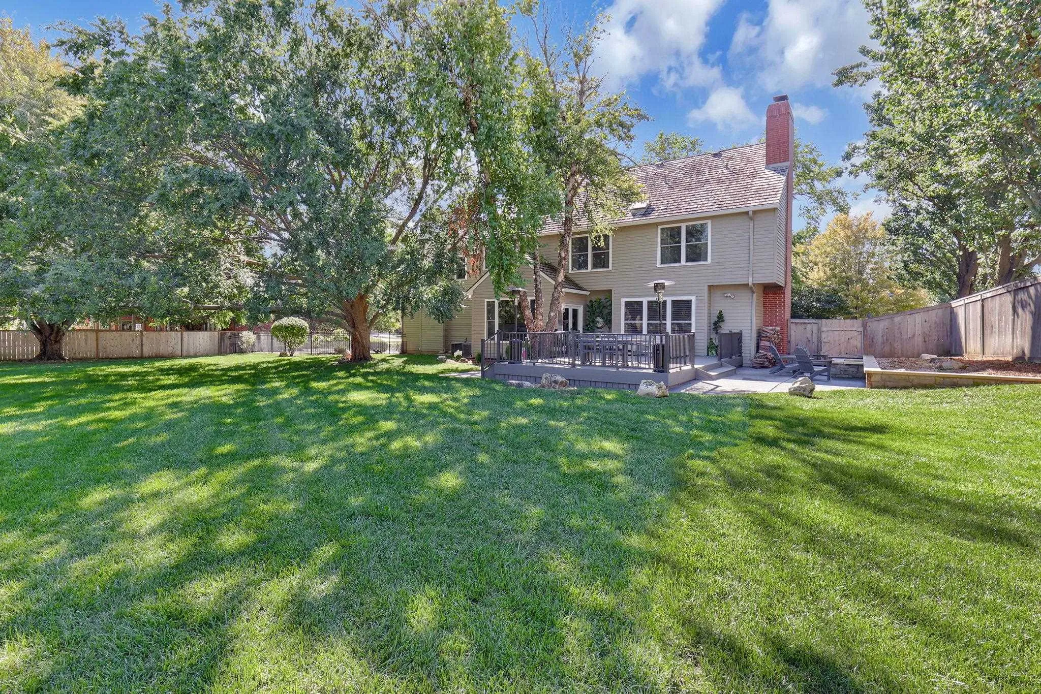 Wichita, Kansas 67206, United States, 5 Bedrooms Bedrooms, ,5 BathroomsBathrooms,Residential,Pending,41170