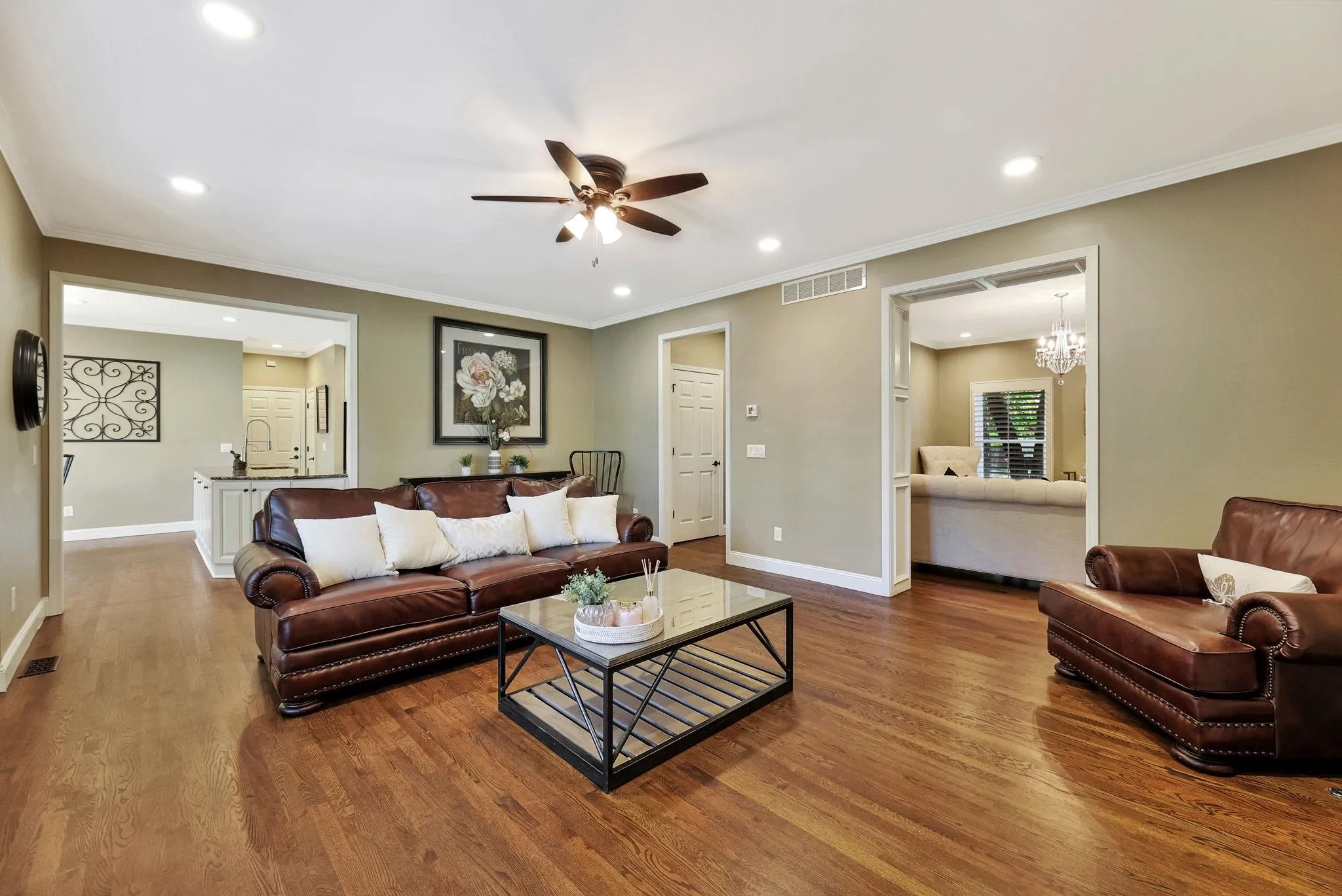 Wichita, Kansas 67206, United States, 5 Bedrooms Bedrooms, ,5 BathroomsBathrooms,Residential,Pending,41170