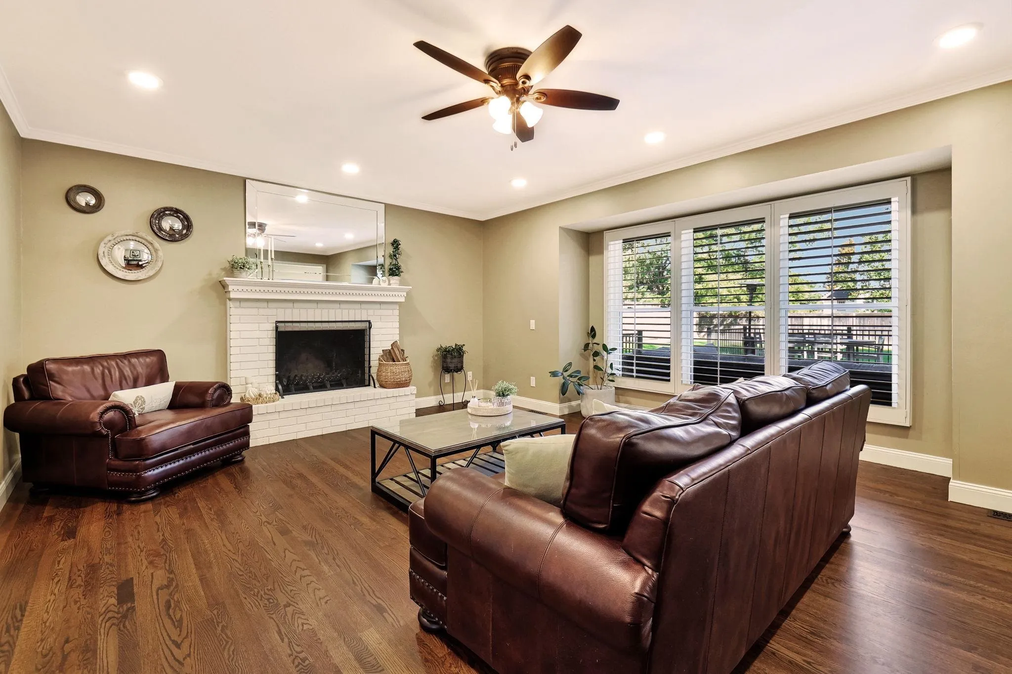 Wichita, Kansas 67206, United States, 5 Bedrooms Bedrooms, ,5 BathroomsBathrooms,Residential,Pending,41170