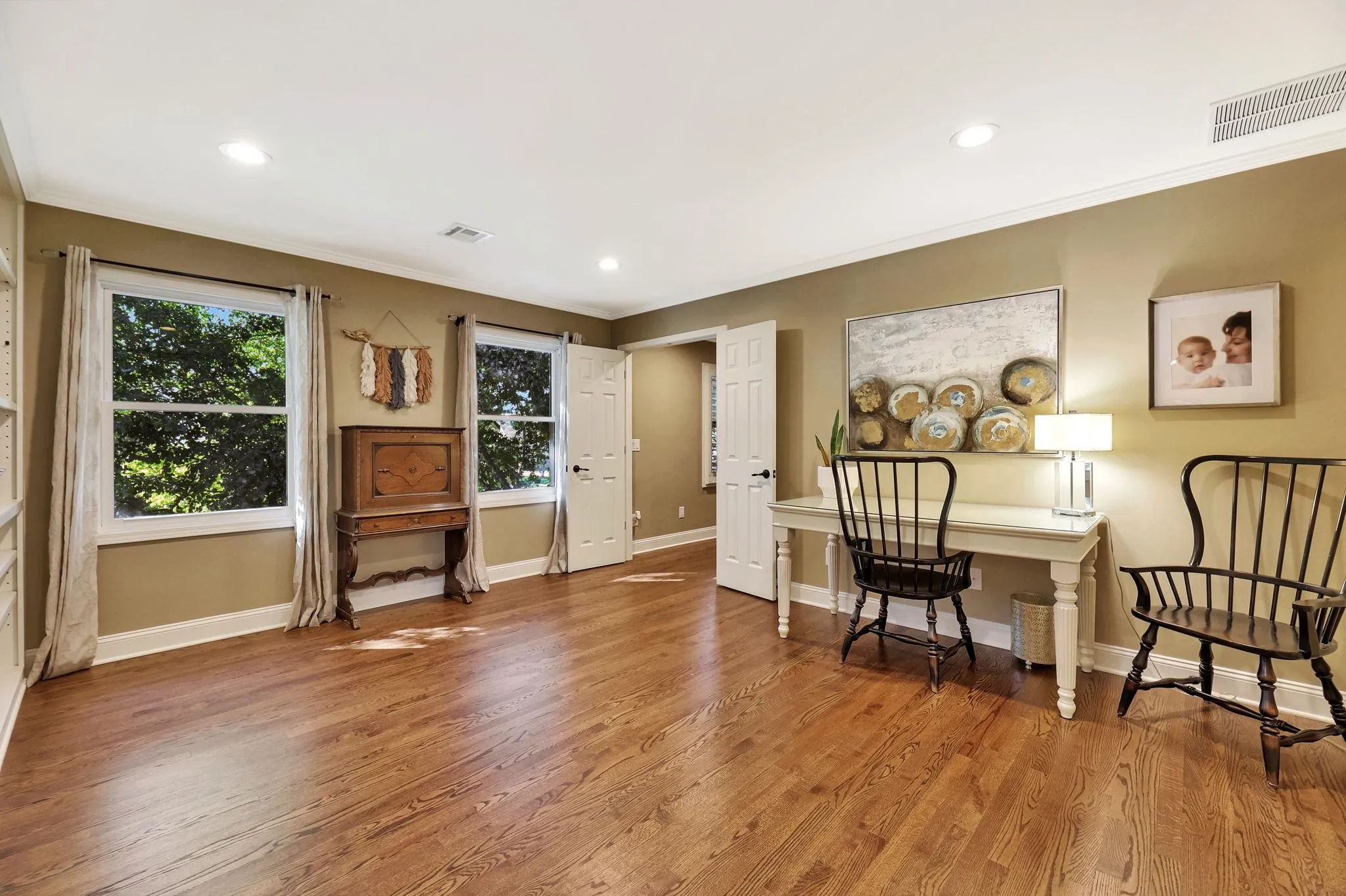 Wichita, Kansas 67206, United States, 5 Bedrooms Bedrooms, ,5 BathroomsBathrooms,Residential,Pending,41170