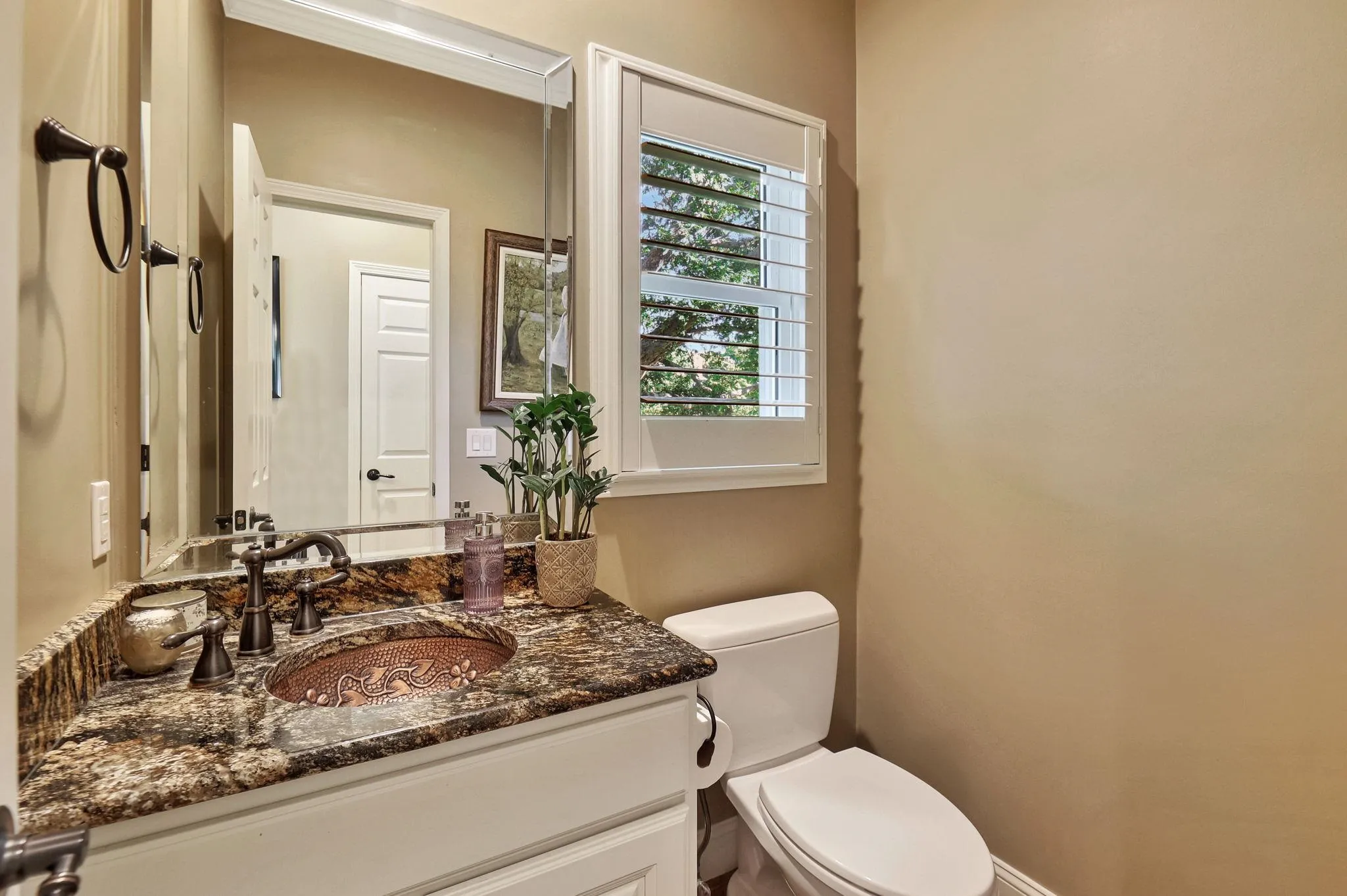 Wichita, Kansas 67206, United States, 5 Bedrooms Bedrooms, ,5 BathroomsBathrooms,Residential,Pending,41170