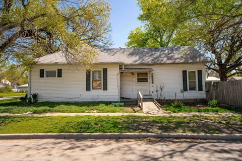 304 E 13th St, Wellington, KS MLS: 653761