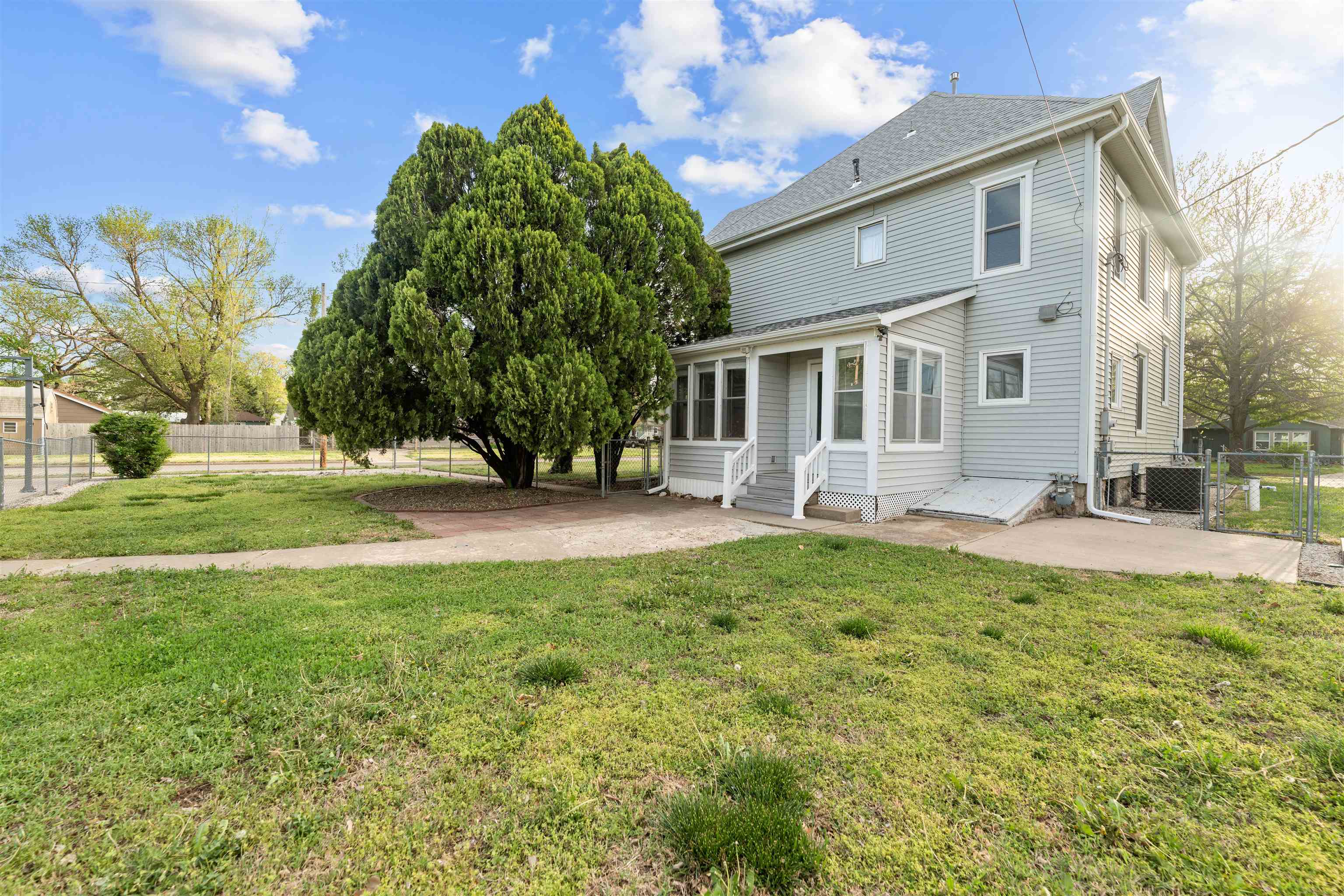 304 N 1st St, Lindsborg, Kansas image 5