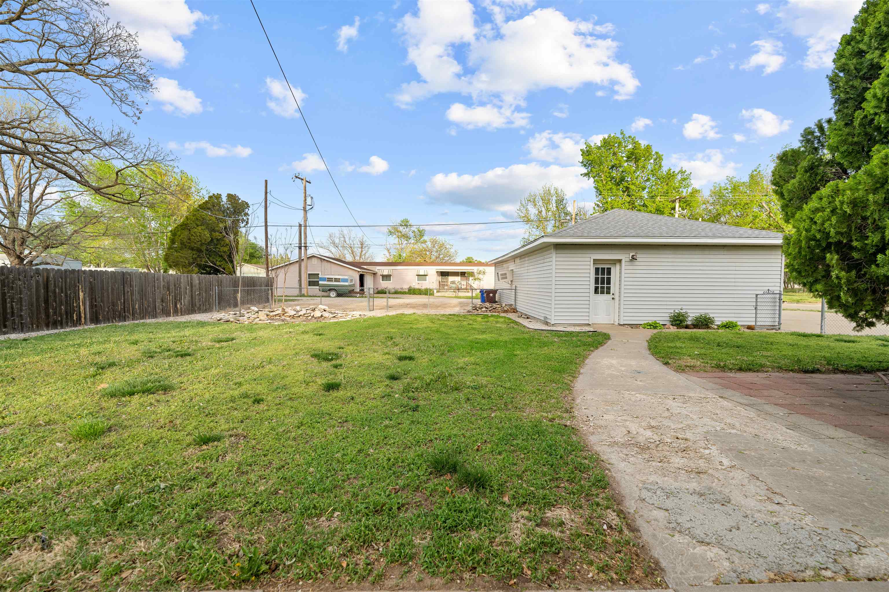 304 N 1st St, Lindsborg, Kansas image 4