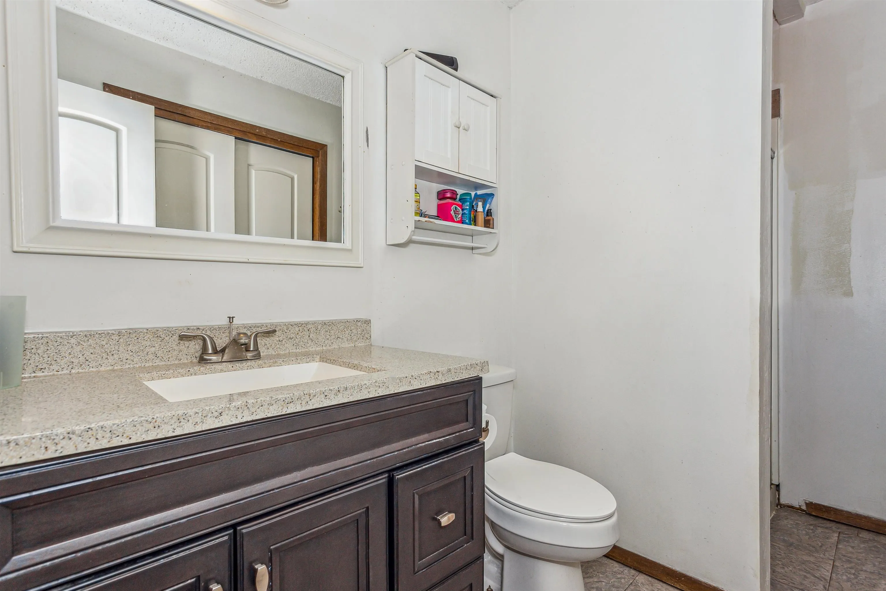 Wichita, Kansas 67210, United States, 4 Bedrooms Bedrooms, ,3 BathroomsBathrooms,Residential,Active,144168