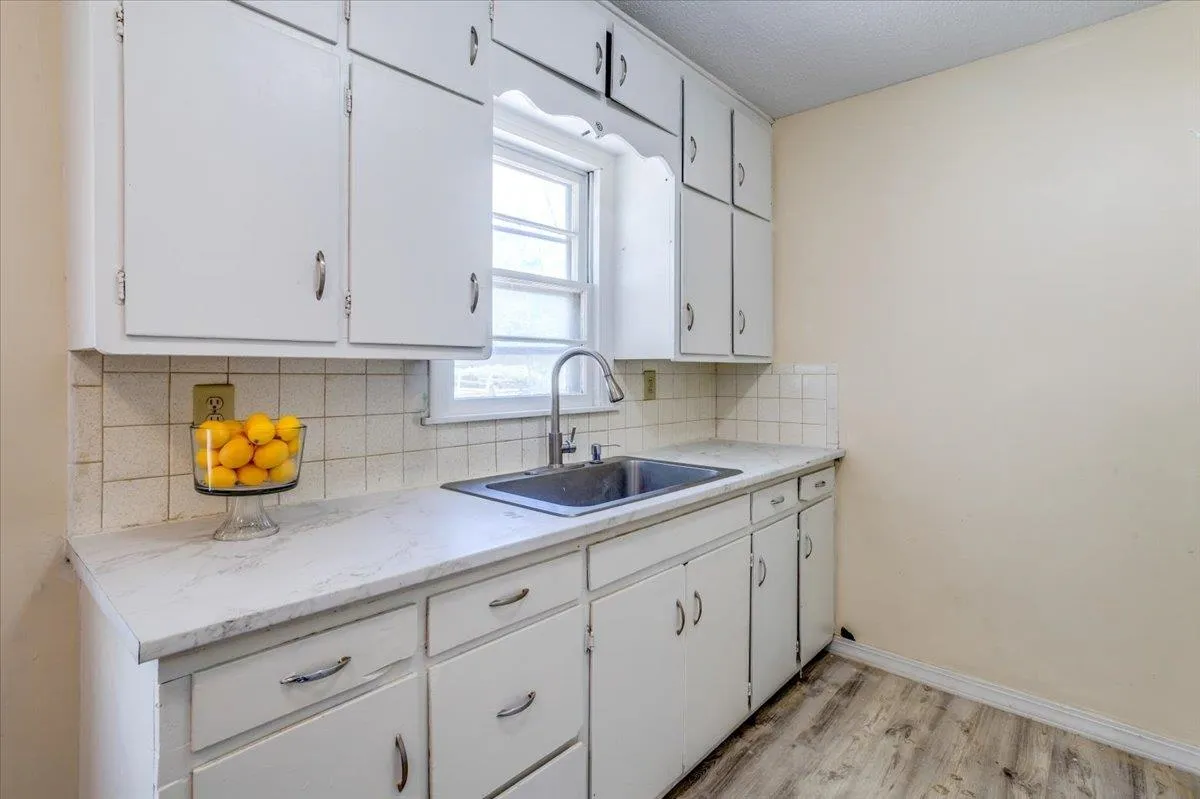 Wichita, Kansas 67218, United States, 3 Bedrooms Bedrooms, ,1 BathroomBathrooms,Residential,Active,138520