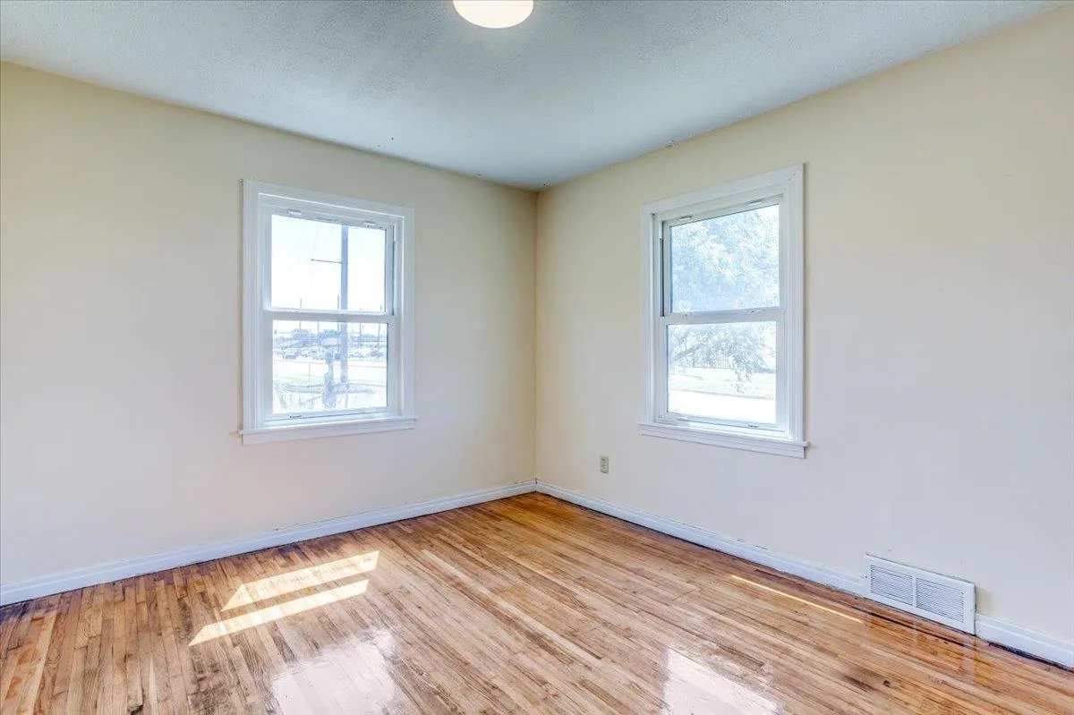 Wichita, Kansas 67218, United States, 3 Bedrooms Bedrooms, ,1 BathroomBathrooms,Residential,Active,138520