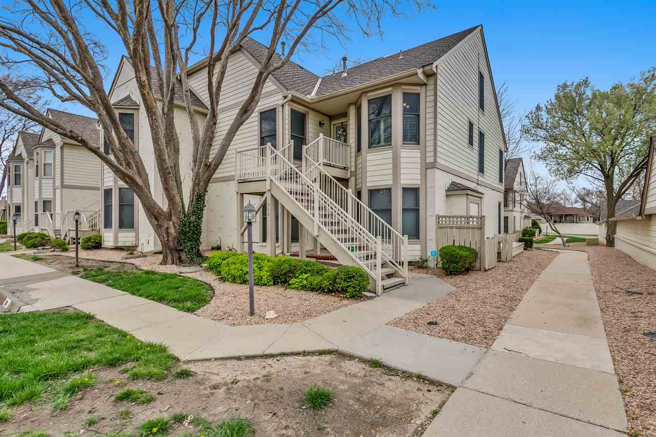 8018 E Woodspring Way  