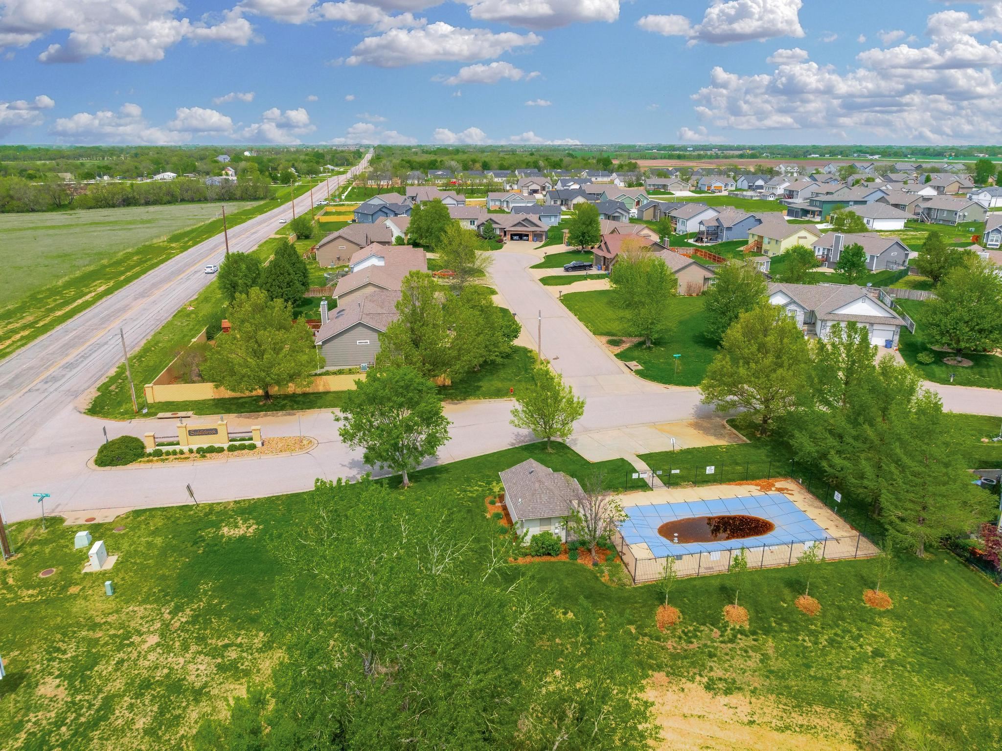 708 E Sprucewood Cir, Park City, Kansas image 36