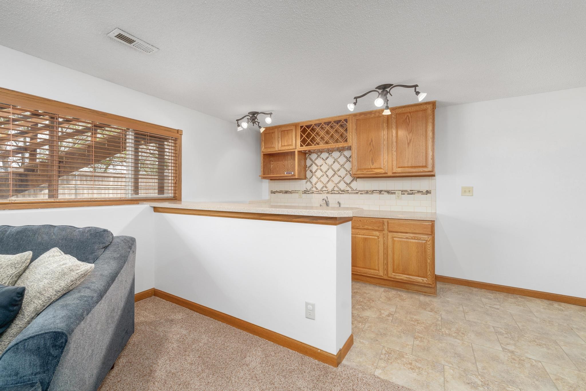 708 E Sprucewood Cir, Park City, Kansas image 23