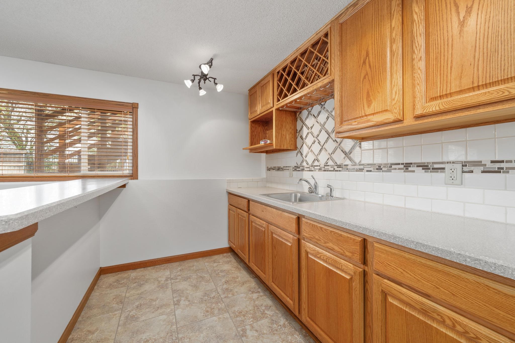 708 E Sprucewood Cir, Park City, Kansas image 24