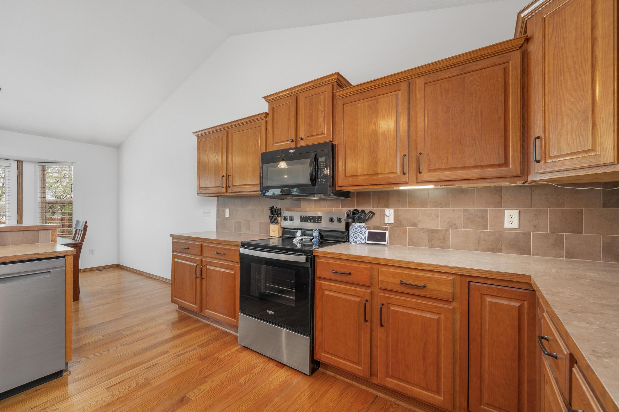 708 E Sprucewood Cir, Park City, Kansas image 12