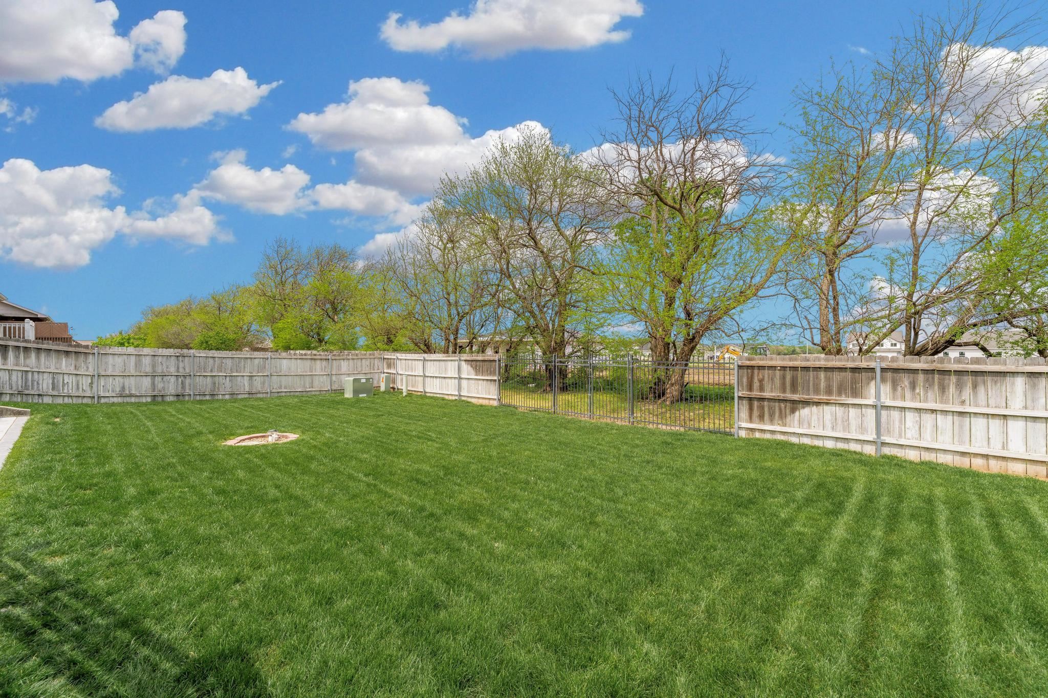 708 E Sprucewood Cir, Park City, Kansas image 31
