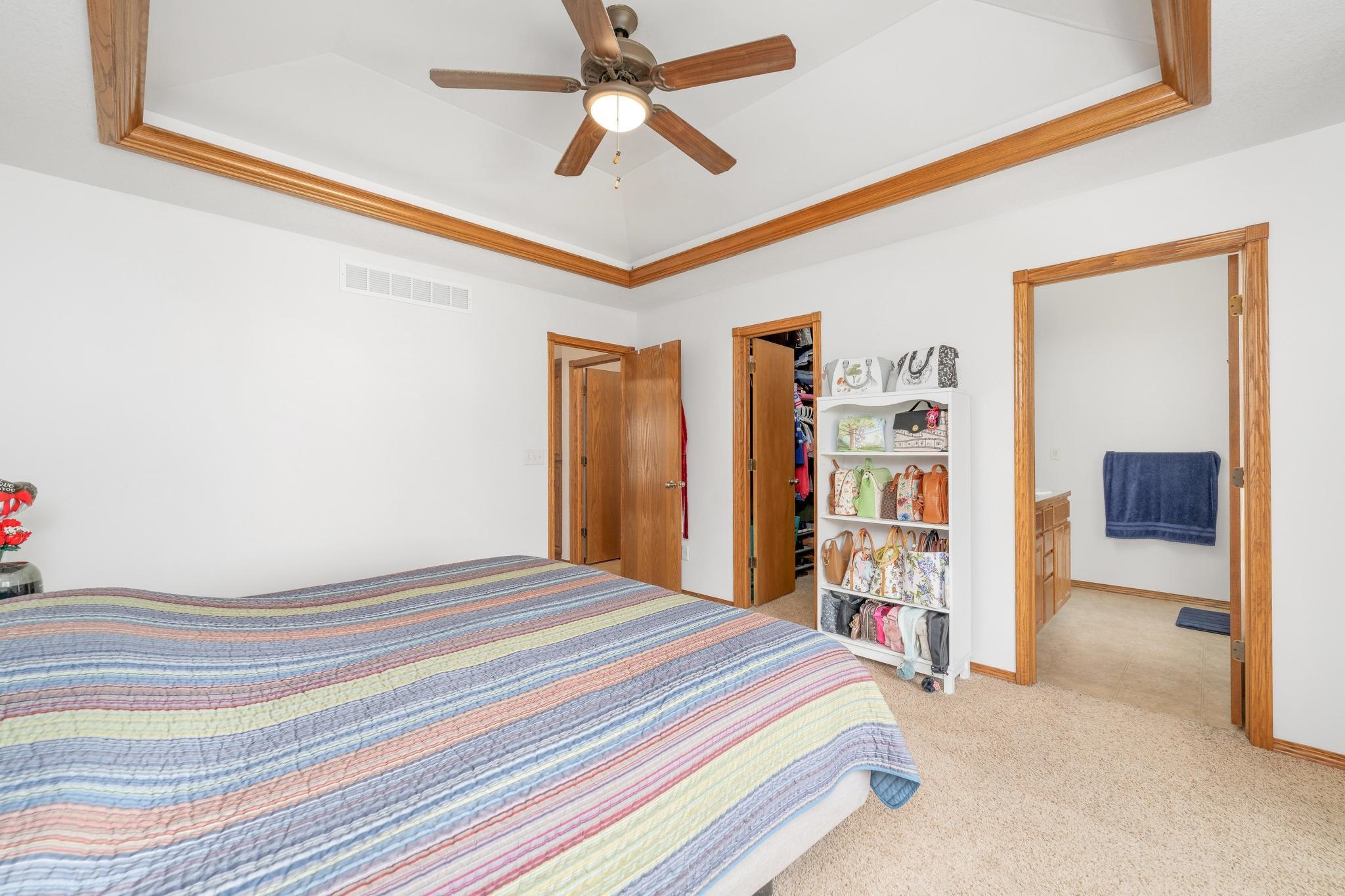708 E Sprucewood Cir, Park City, Kansas image 14