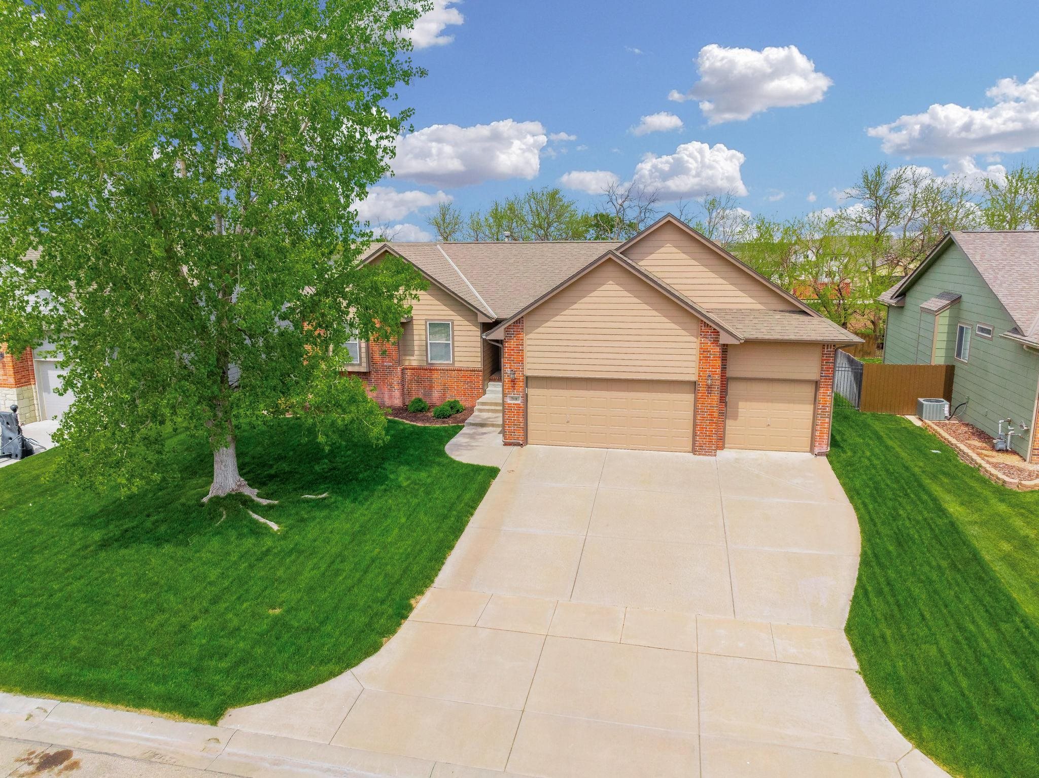 708 E Sprucewood Cir, Park City, Kansas image 33