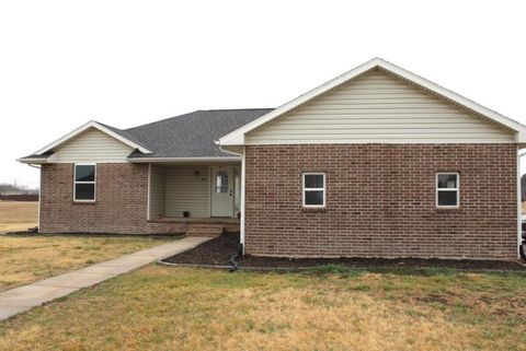 Homes For Sale - 106 Rodeo Ct<br/> Mcpherson County, Marquette, KS 67464