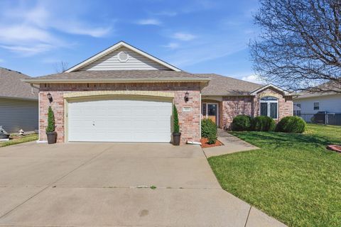 Homes For Sale - 880 Par Dr<br/> El Dorado, KS 67042