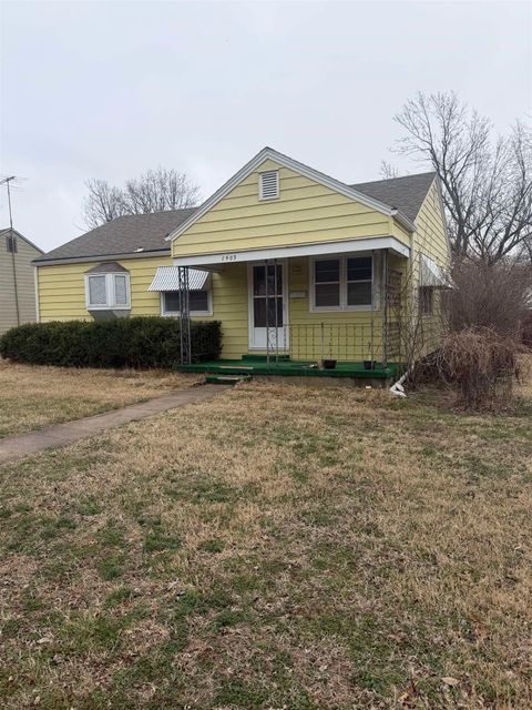 Photo of 1409 W Cave Springs Ave, El Dorado, KS 67042 (MLS # 669256)