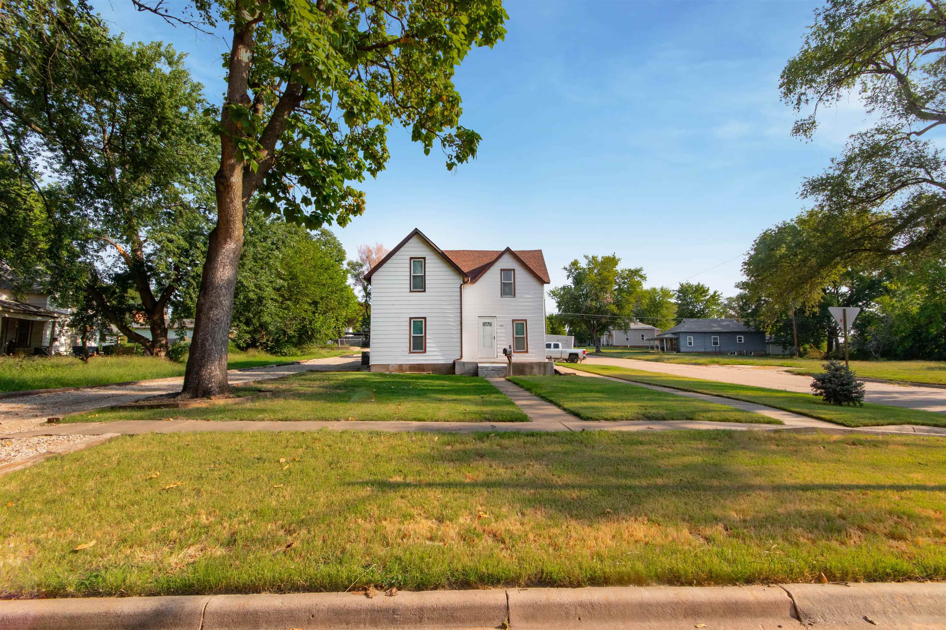 600 W A Ave, Kingman, Kansas image 1