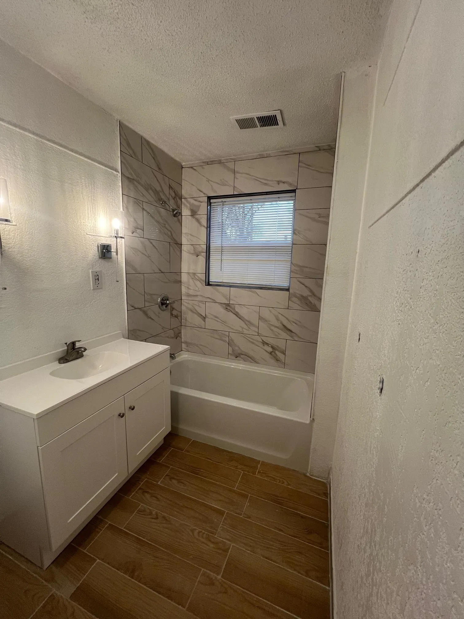 Wichita, Kansas 67208, United States, 3 Bedrooms Bedrooms, ,1 BathroomBathrooms,Residential,Active,27584