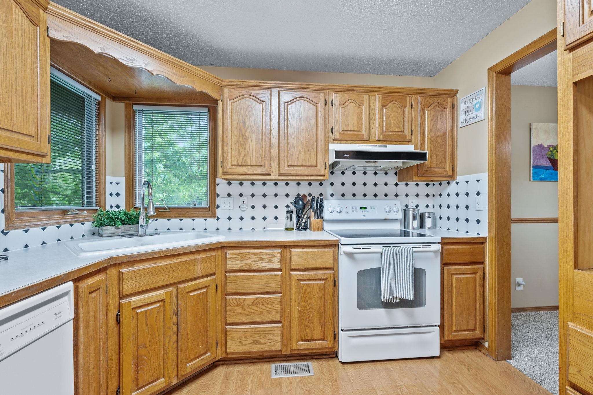 1118 Mulberry Ct, Andover, Virginia image 16