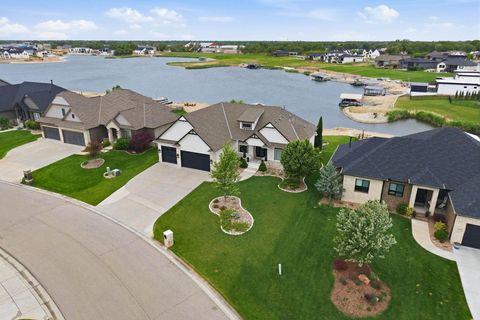 Homes For Sale - 2509 N Paradise Cir<br/> Sedgwick County, Wichita, KS 67205