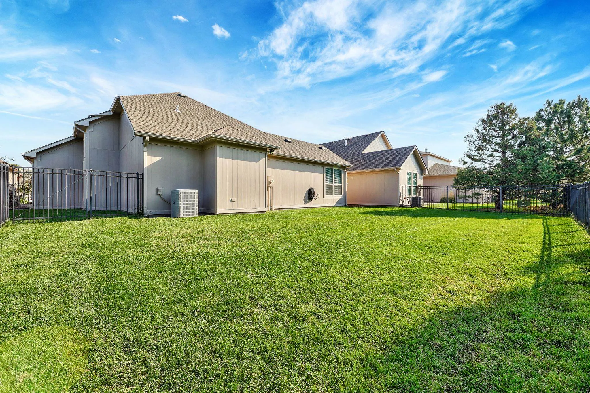 Maize, Kansas 67101, United States, 2 Bedrooms Bedrooms, ,2 BathroomsBathrooms,Residential,Active,208851