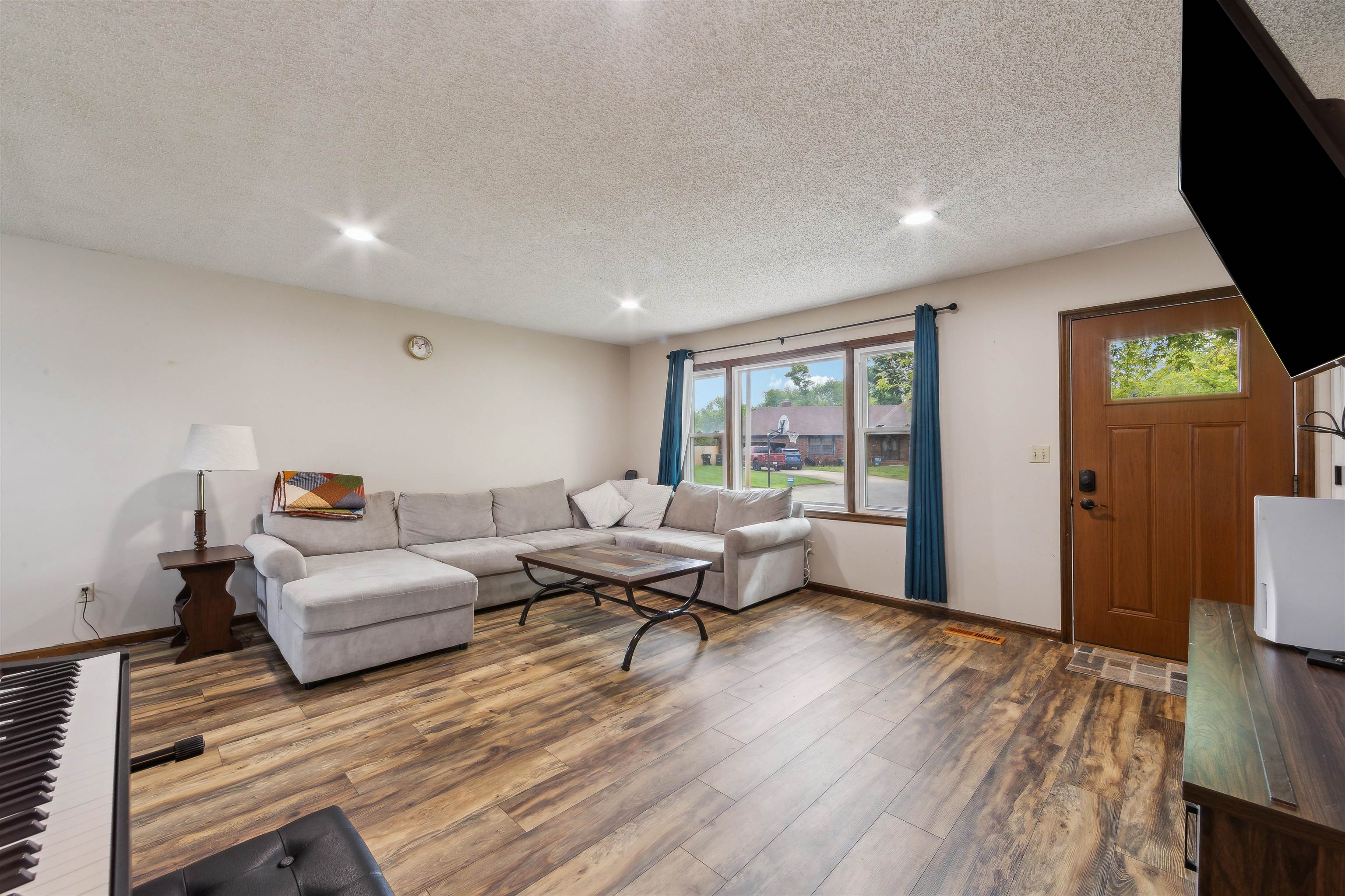 6 Adams Pl, Halstead, Kansas image 9