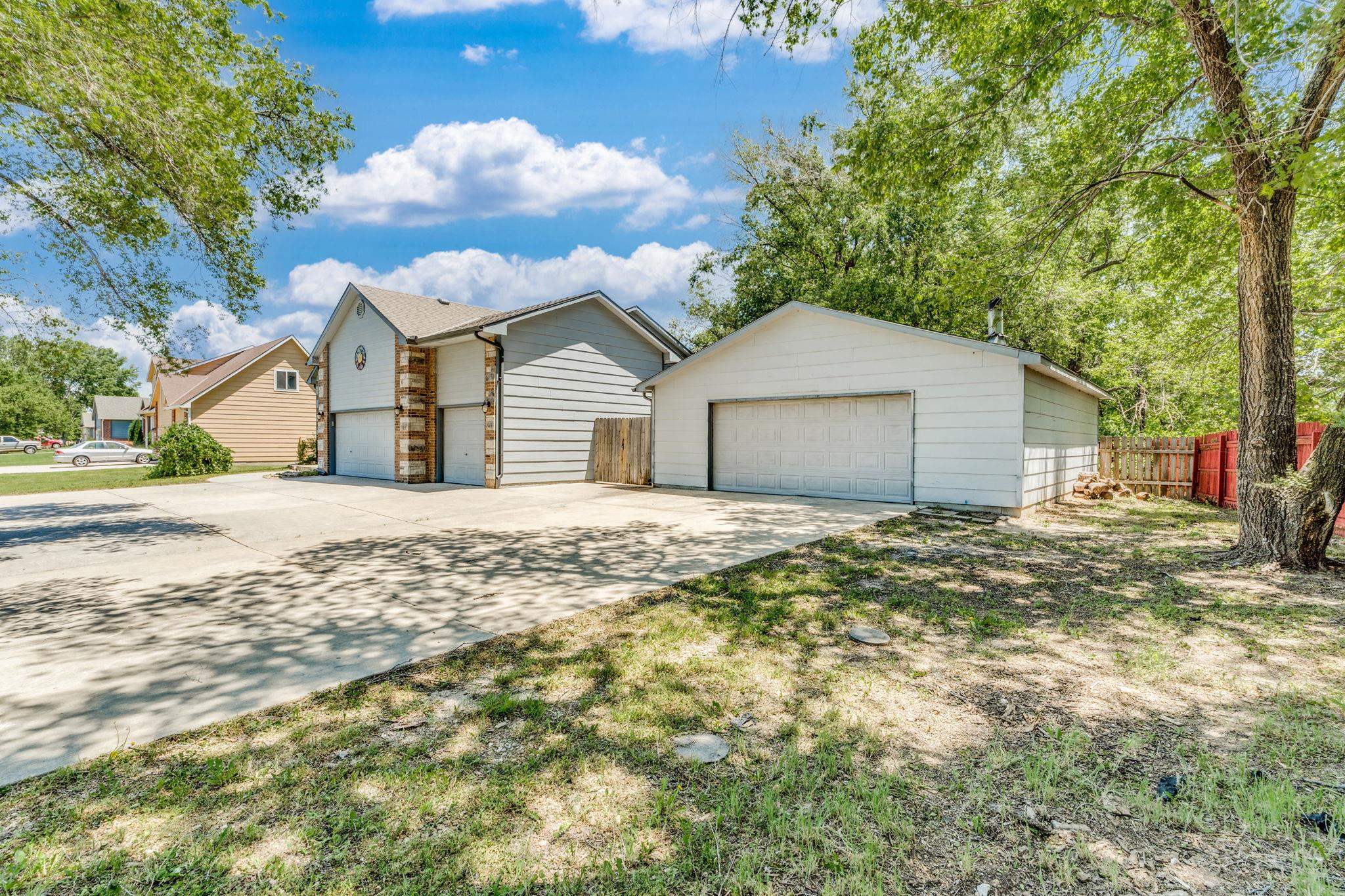 1201 E Winesap St, Haysville, Kansas image 4