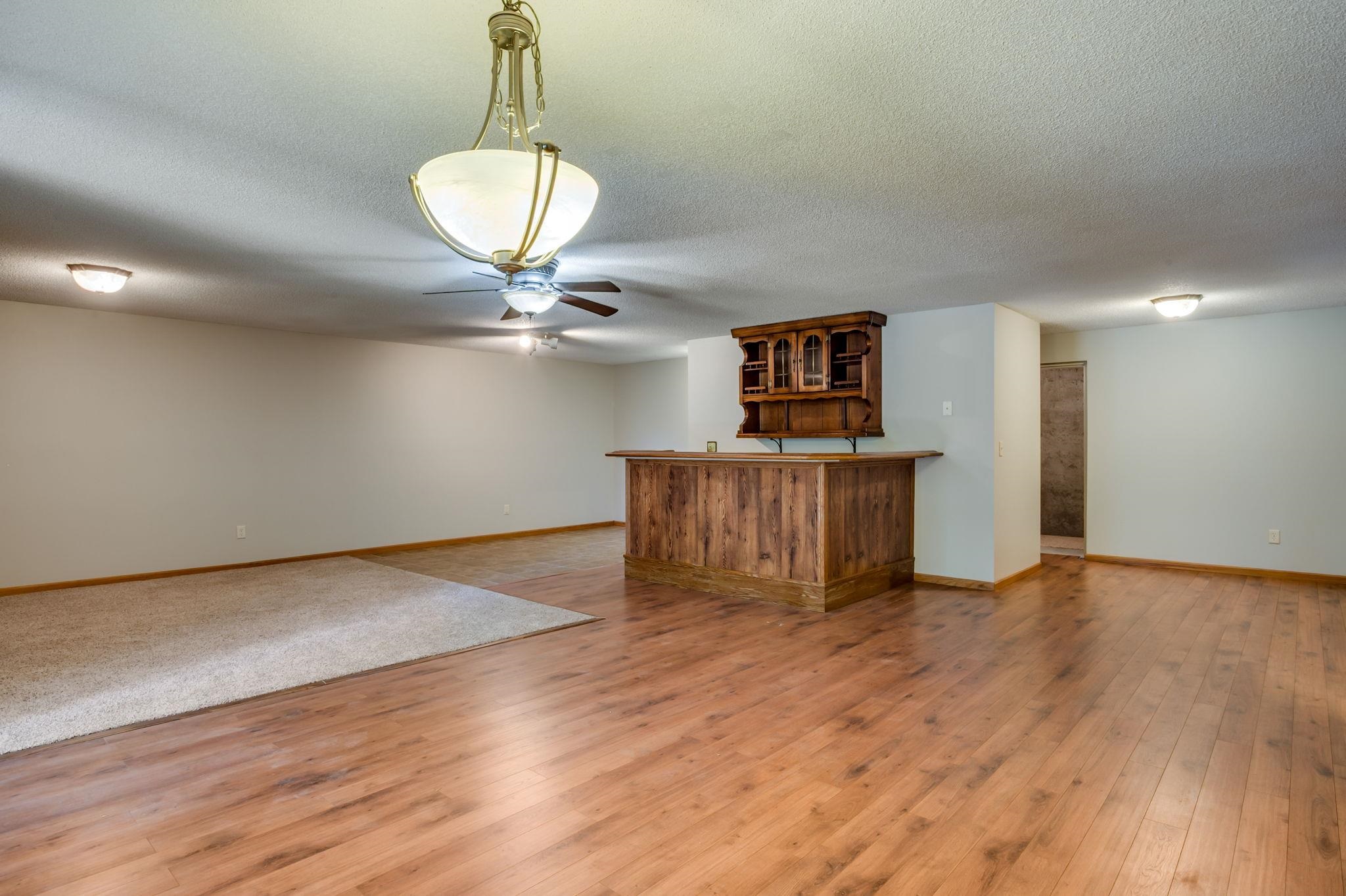 1201 E Winesap St, Haysville, Kansas image 27