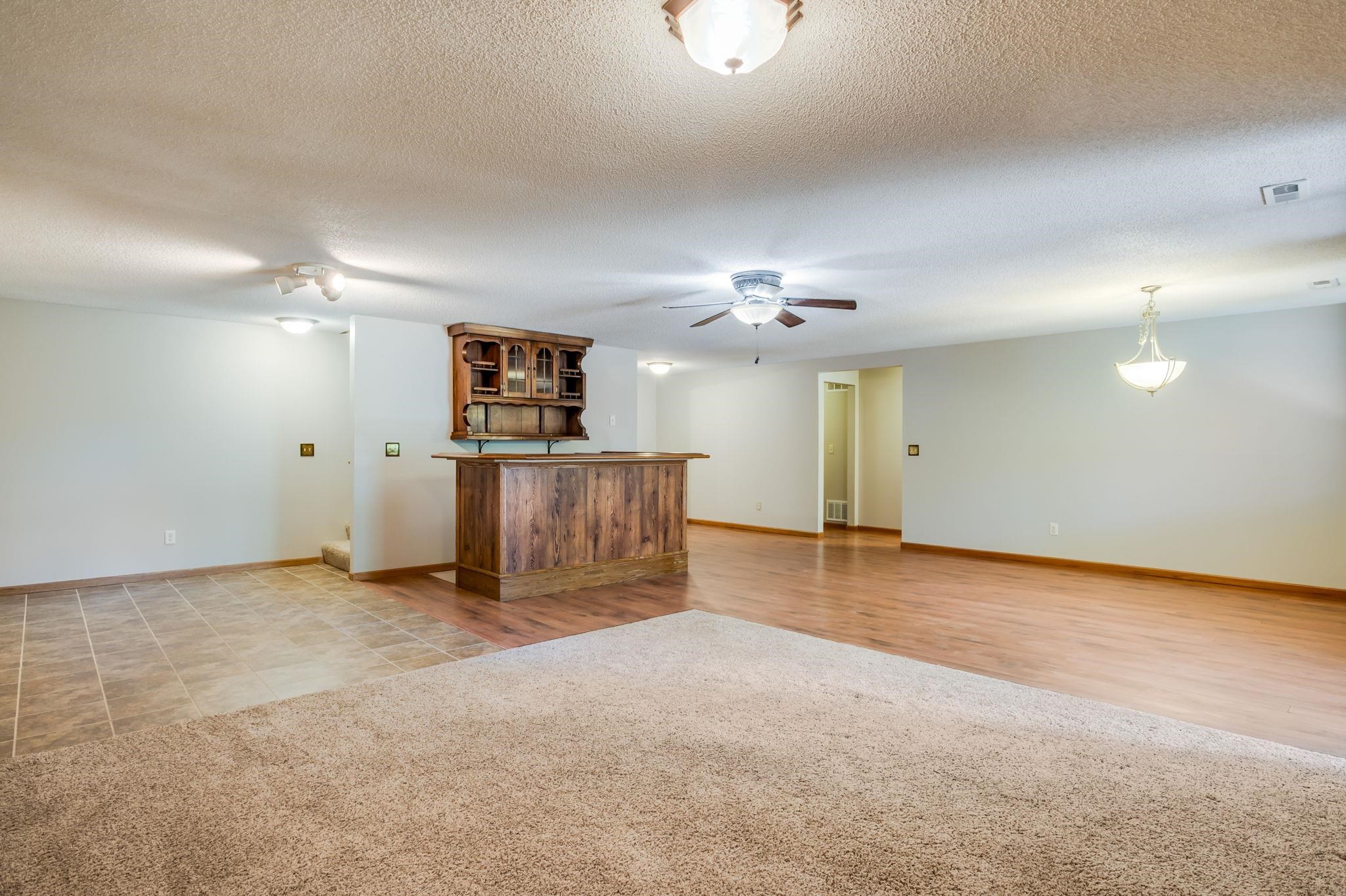 1201 E Winesap St, Haysville, Kansas image 25