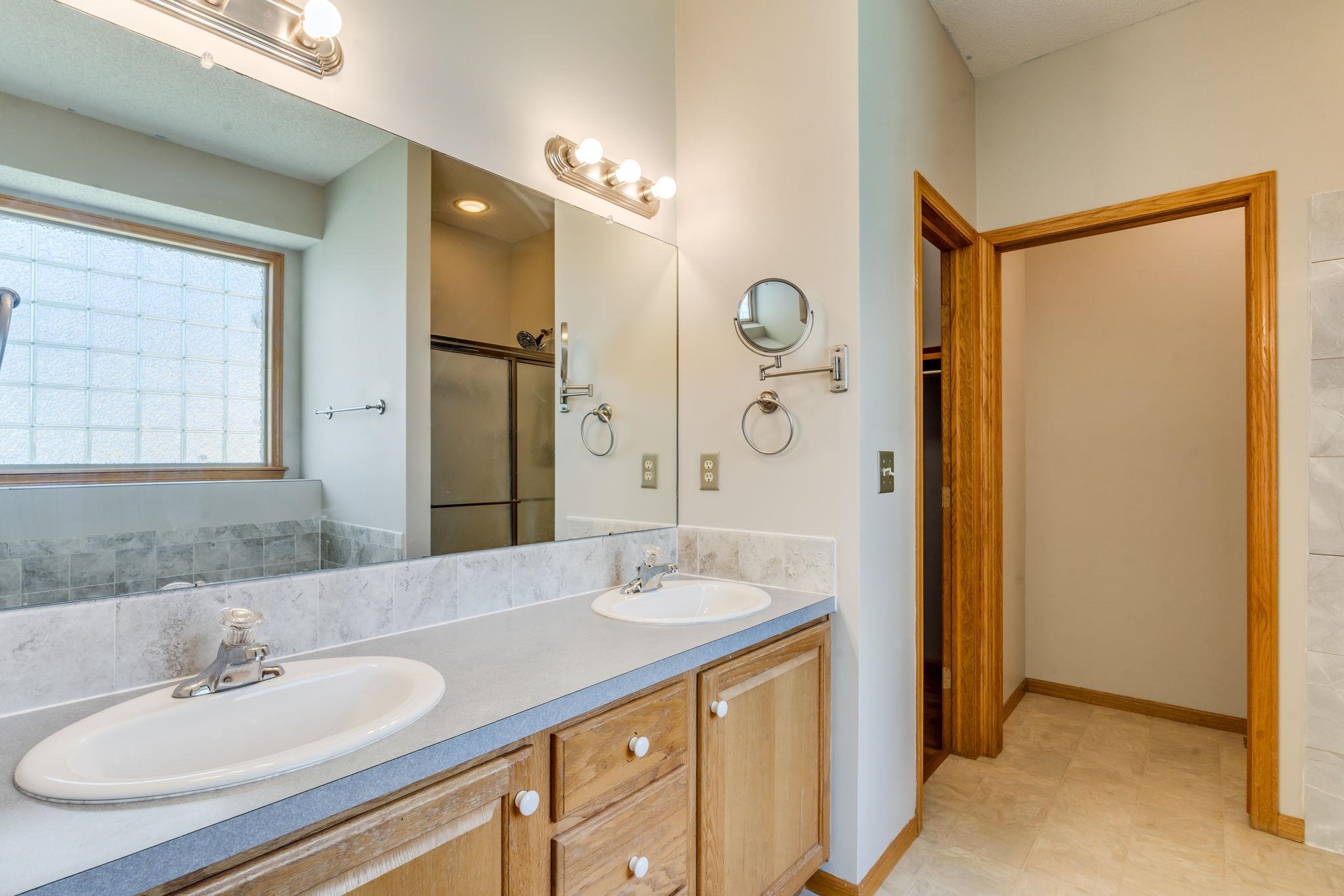 1201 E Winesap St, Haysville, Kansas image 19