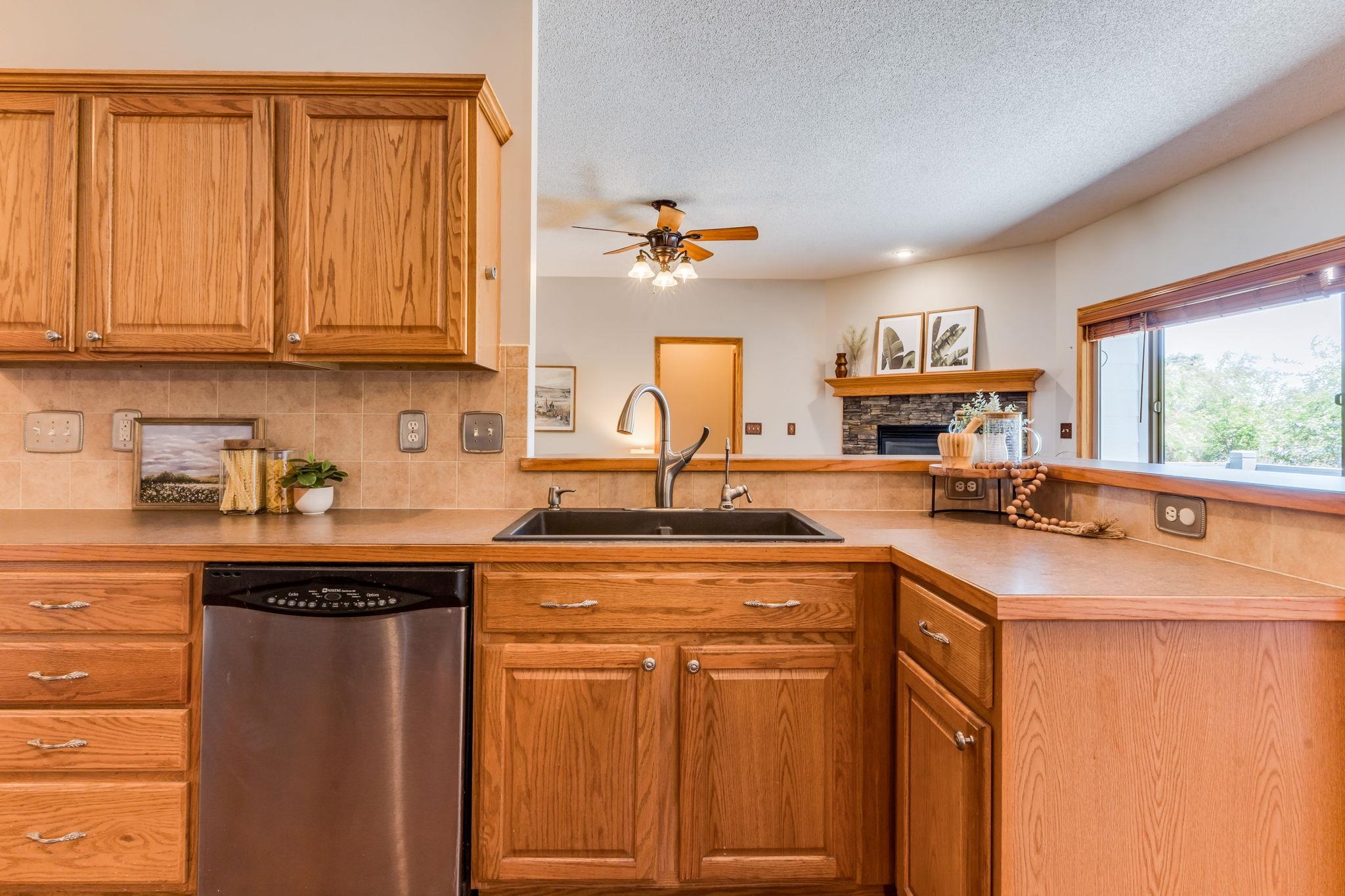 1201 E Winesap St, Haysville, Kansas image 15