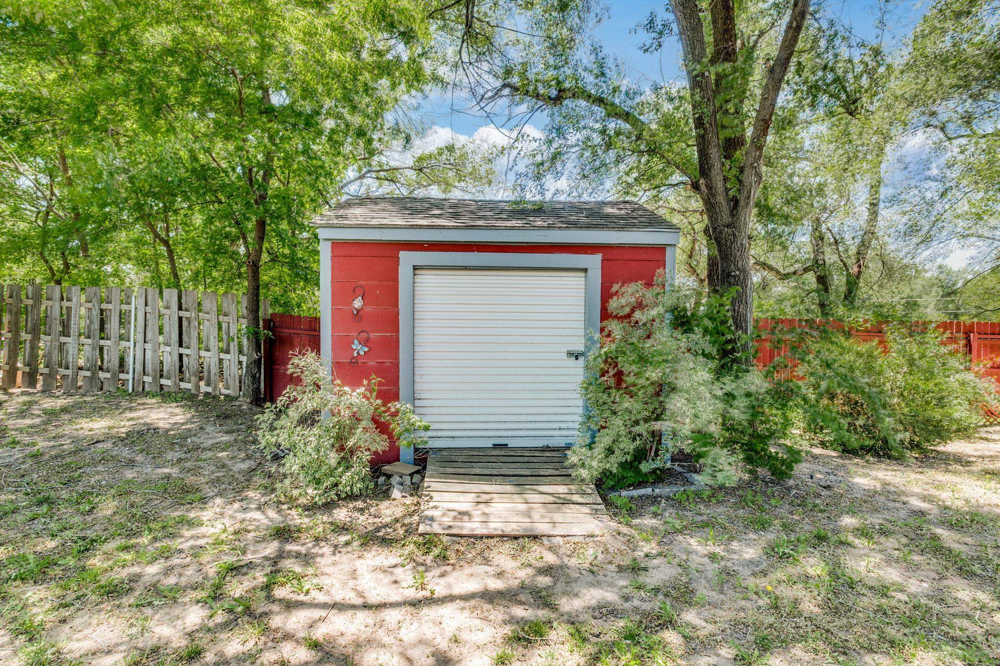 1201 E Winesap St, Haysville, Kansas image 34
