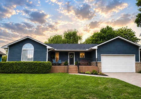 Homes For Sale - 3129 N Applewood Dr<br/> Wichita, KS 67220