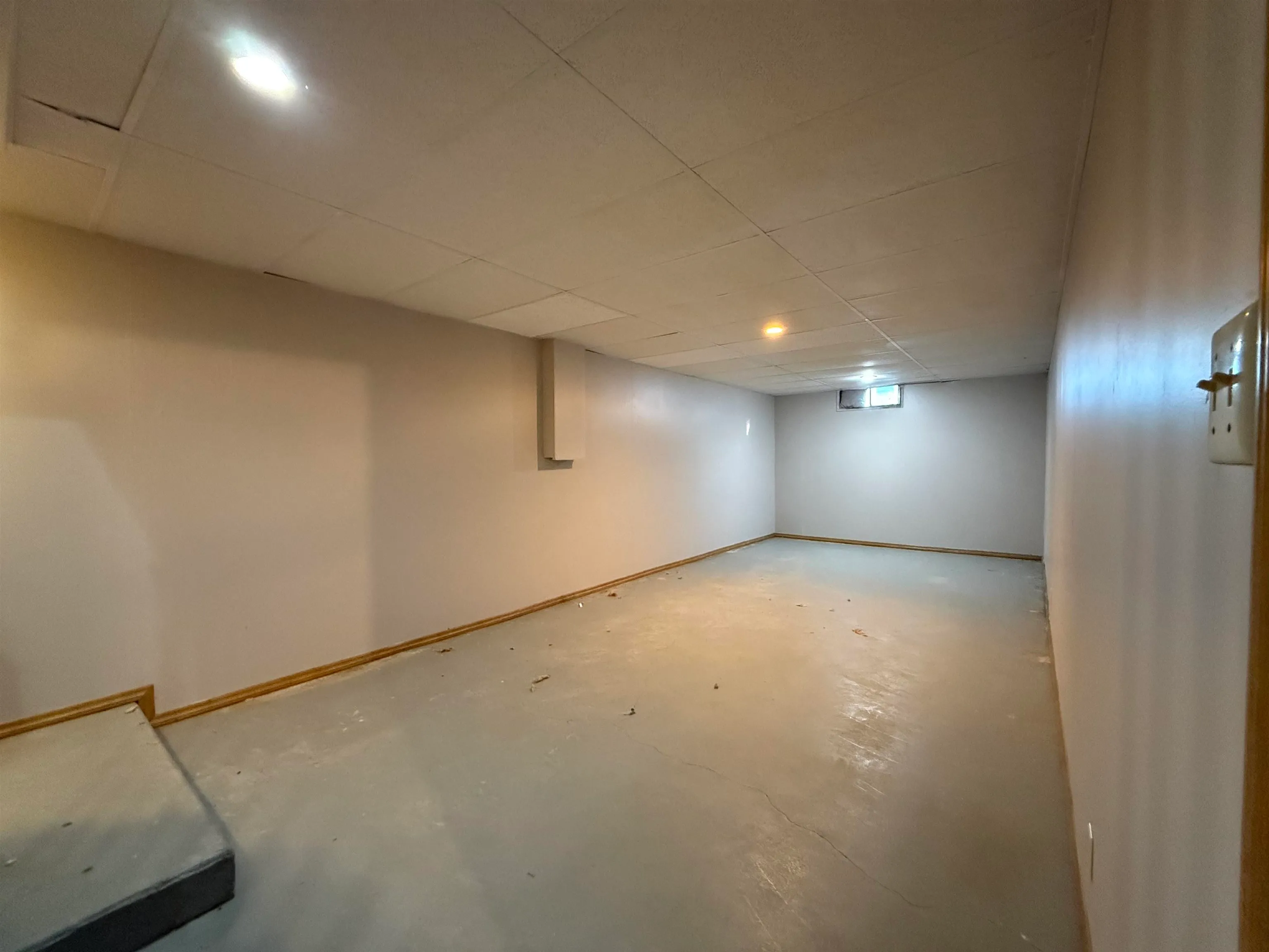 Winfield, Kansas 67156, United States, 4 Bedrooms Bedrooms, ,2 BathroomsBathrooms,Residential,Active,243804