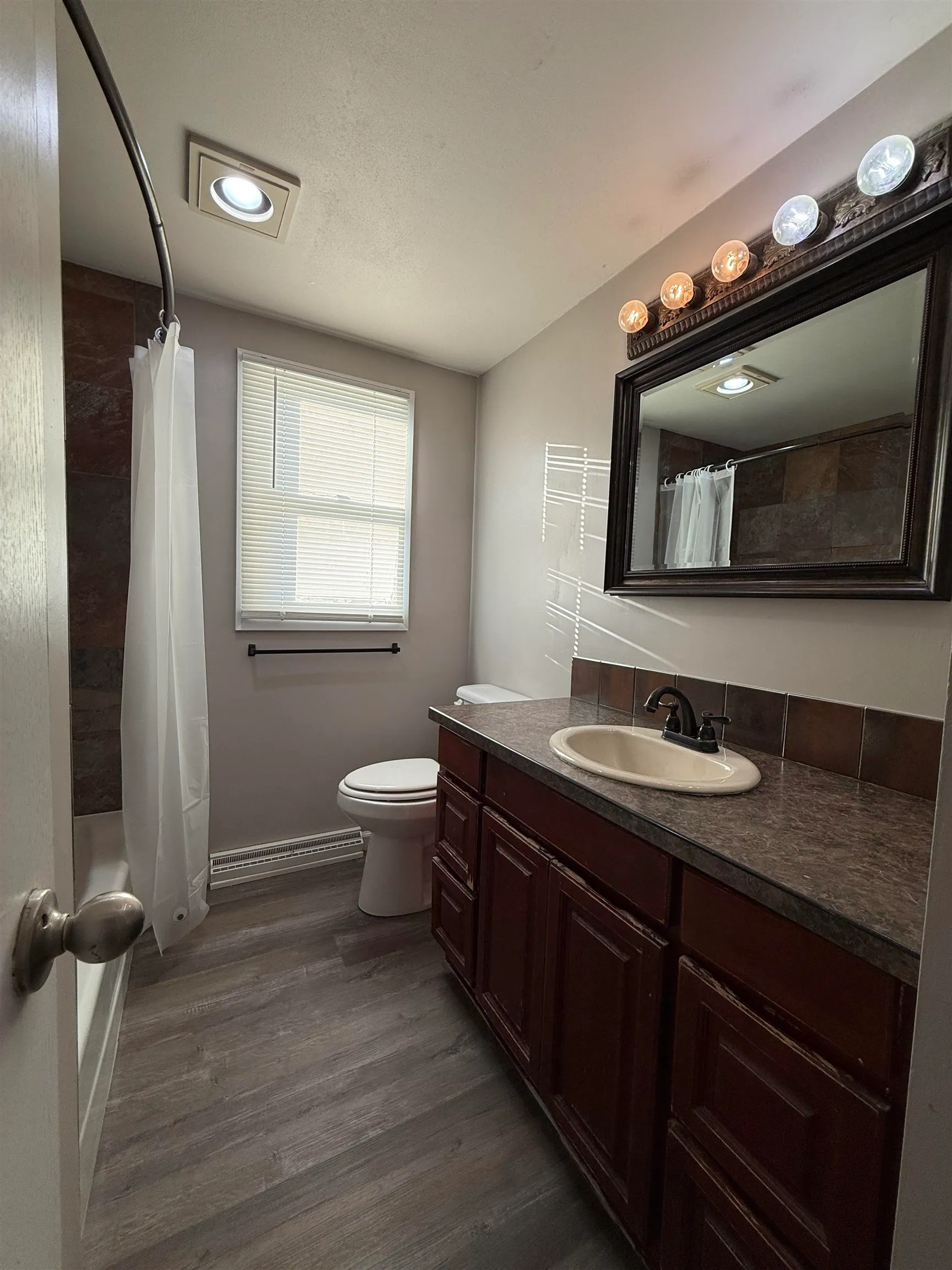 Winfield, Kansas 67156, United States, 4 Bedrooms Bedrooms, ,2 BathroomsBathrooms,Residential,Active,243804