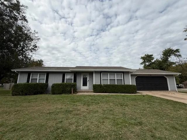 Winfield, Kansas 67156, United States, 4 Bedrooms Bedrooms, ,2 BathroomsBathrooms,Residential,Active,243804