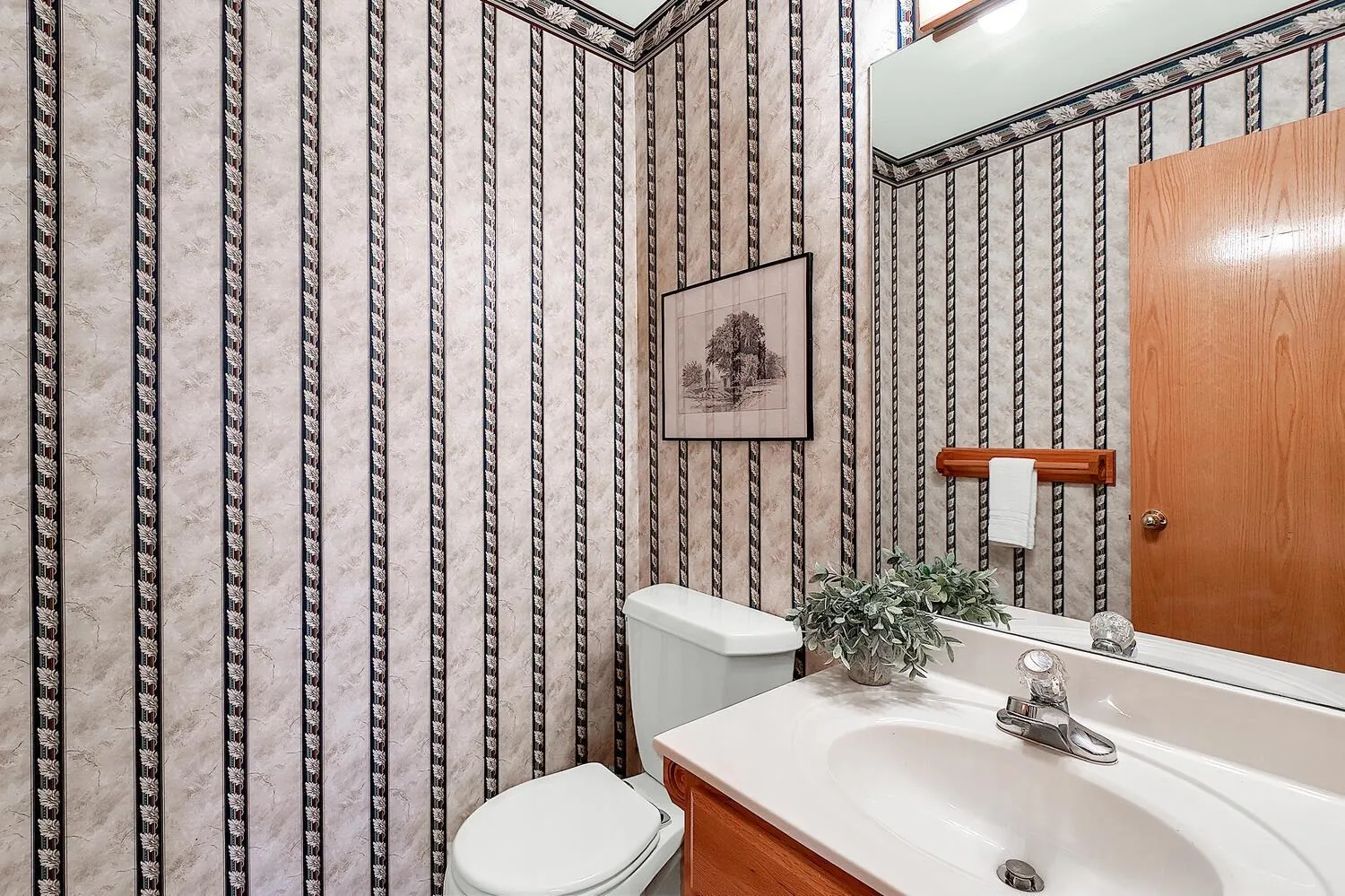 Wichita, Kansas 67230, United States, 4 Bedrooms Bedrooms, ,4 BathroomsBathrooms,Residential,Pending,182504