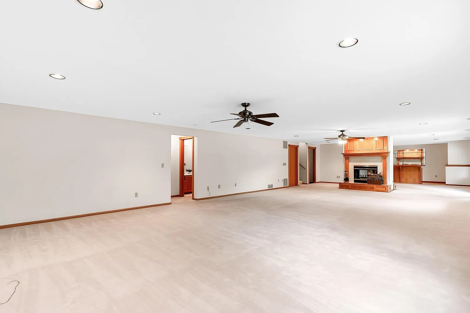 Wichita, Kansas 67230, United States, 4 Bedrooms Bedrooms, ,4 BathroomsBathrooms,Residential,Pending,182504