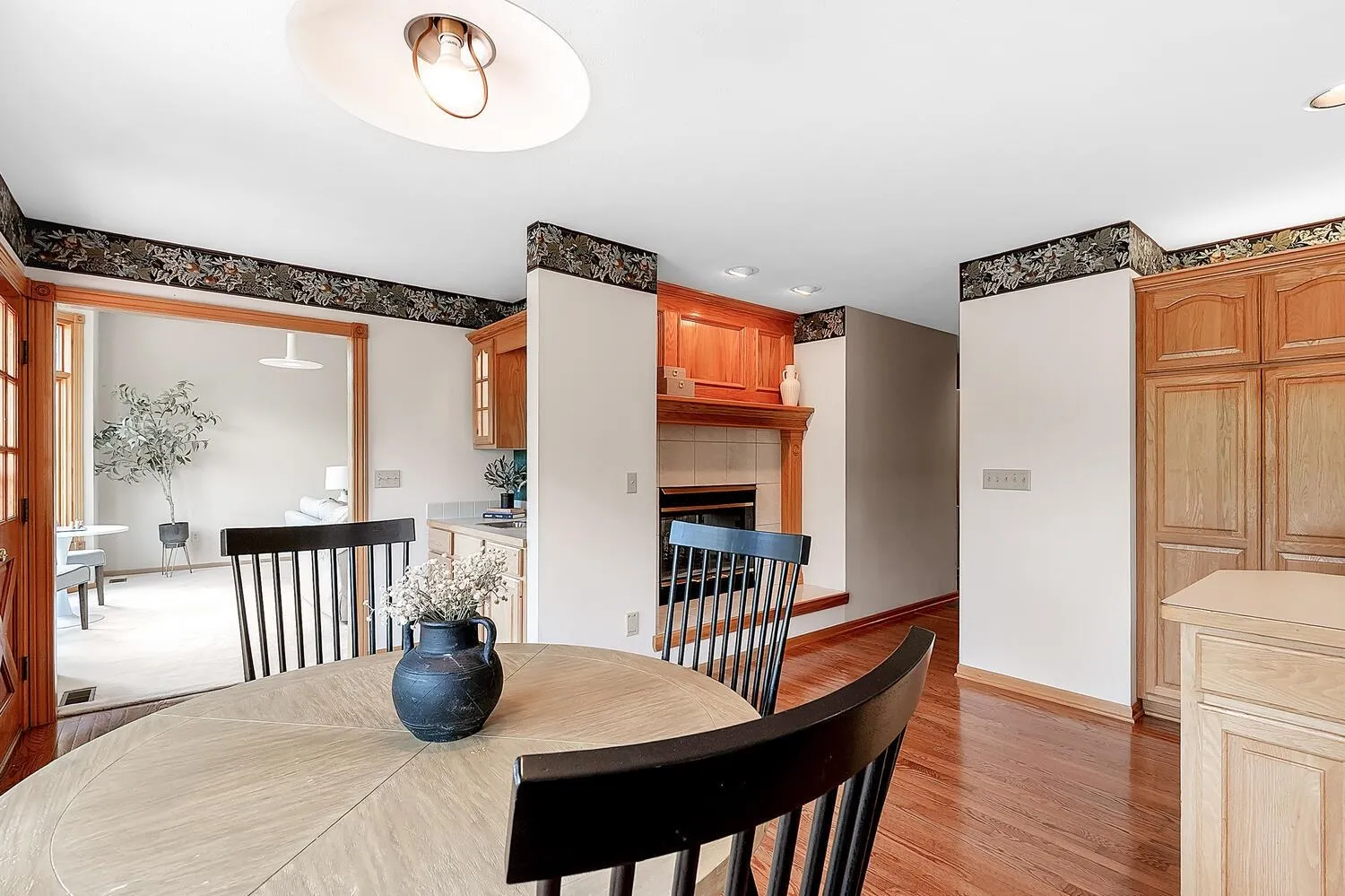 Wichita, Kansas 67230, United States, 4 Bedrooms Bedrooms, ,4 BathroomsBathrooms,Residential,Pending,182504