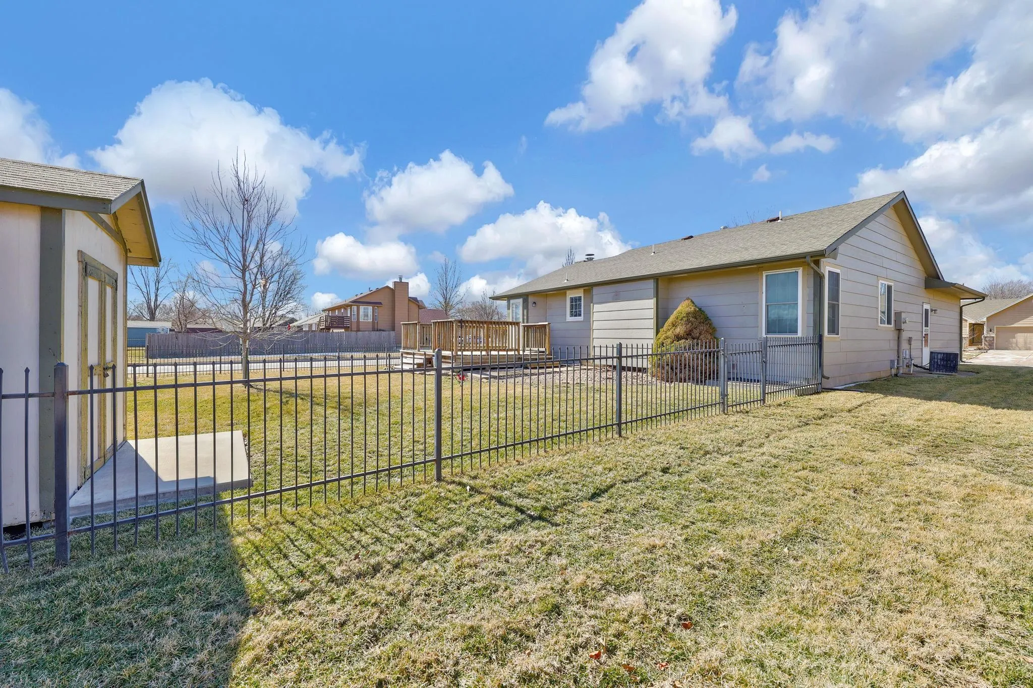 Wichita, Kansas 67212, United States, 3 Bedrooms Bedrooms, ,2 BathroomsBathrooms,Residential,Pending,78280