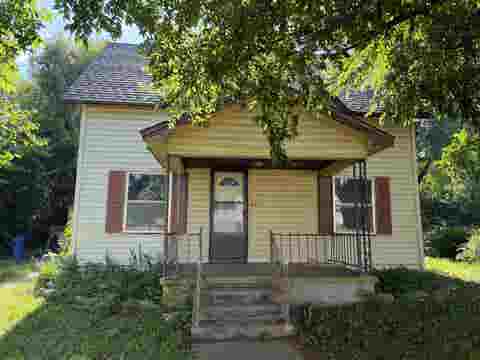 Homes For Sale - 521 N Mulberry St<br/> Eureka, KS 67045
